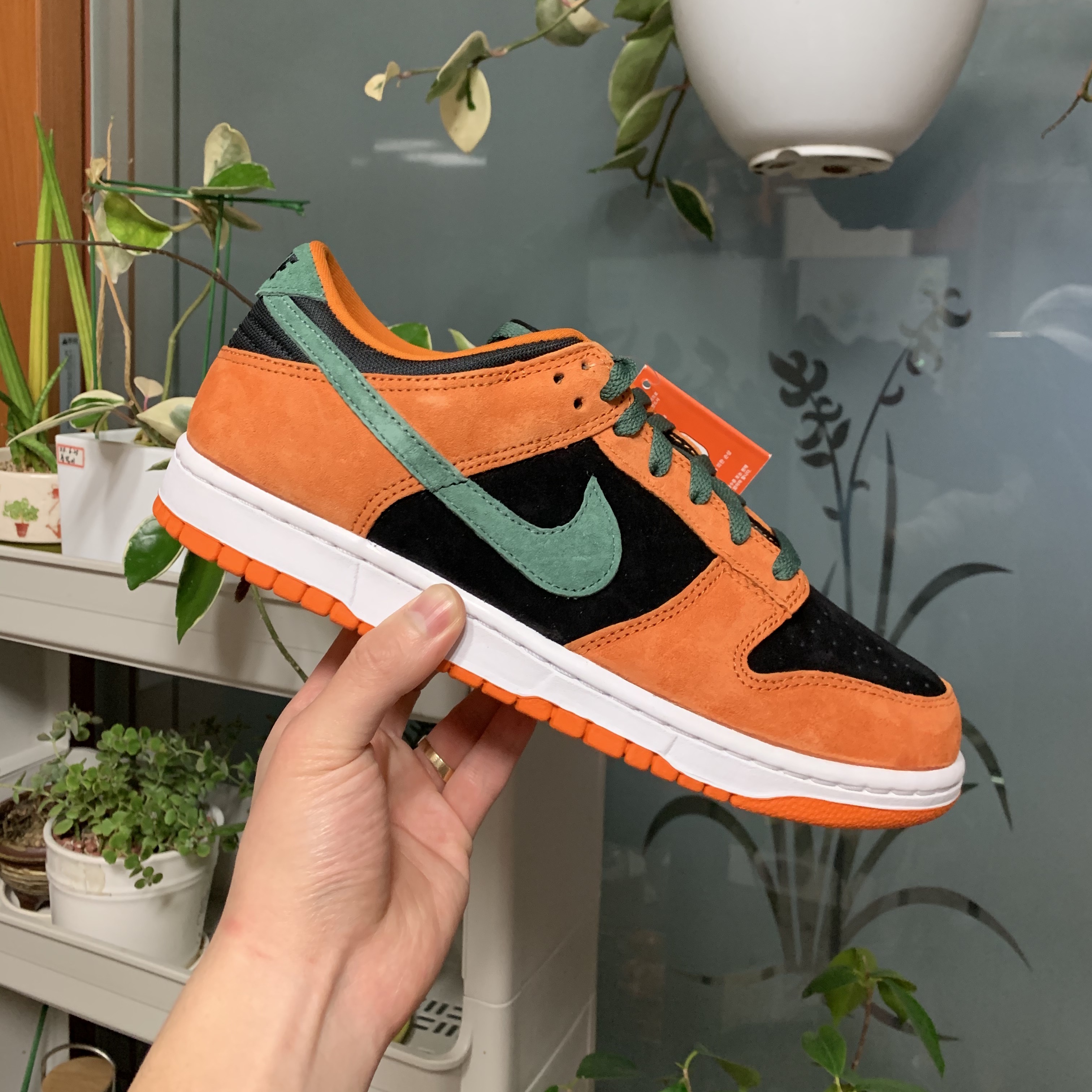 Nike Dunk Low SP Ceramic 착용 스타일 - 2