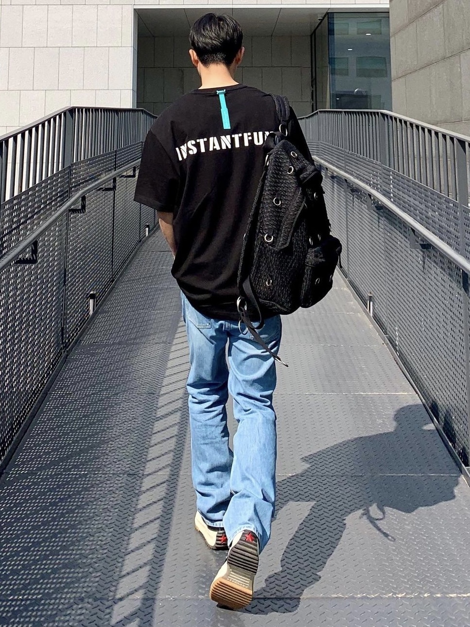 Converse x JW Anderson Run Star Hike Hi Black 착용 스타일