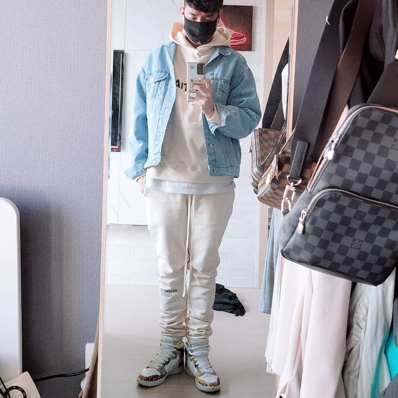 IAB Studio Long Sleeve Light Gray, Essentials Sweatpants Buttercream 2020 착용 스타일 - 3