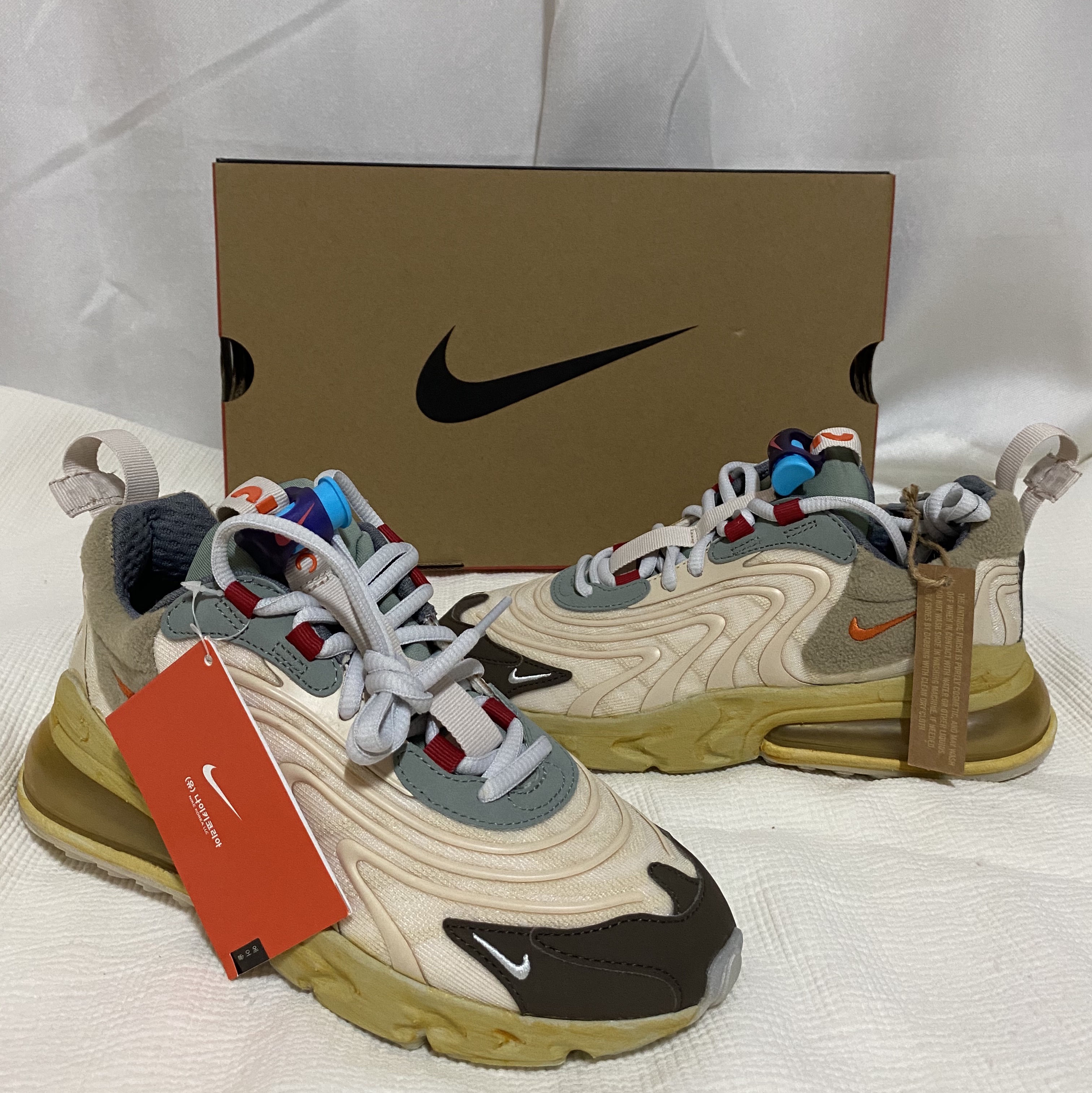 Nike x Travis Scott Air Max 270 React Cactus Trails 착용 스타일
