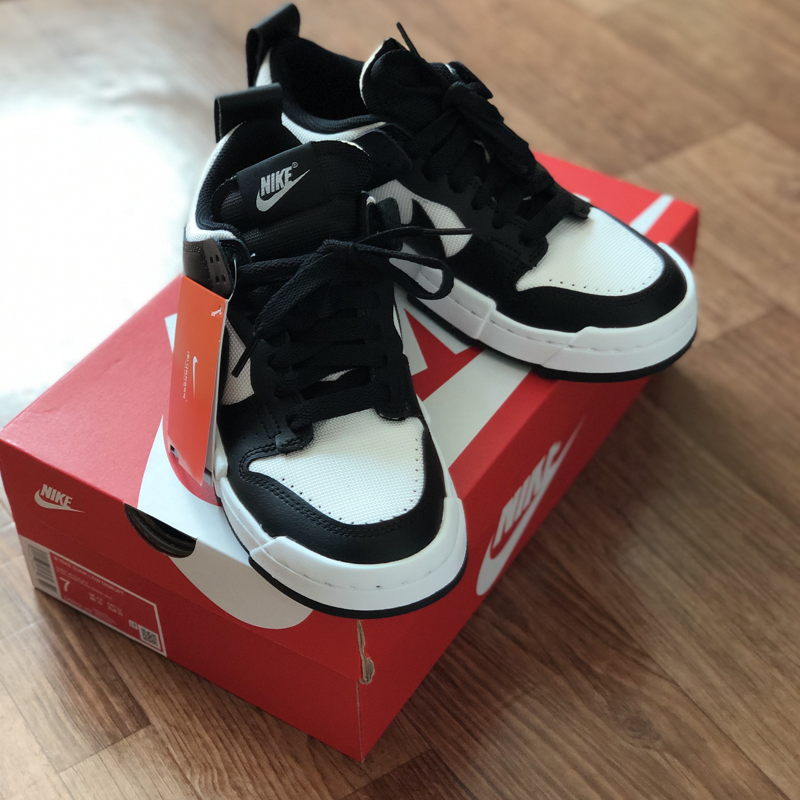 (W) Nike Dunk Low Disrupt Black White 착용 스타일