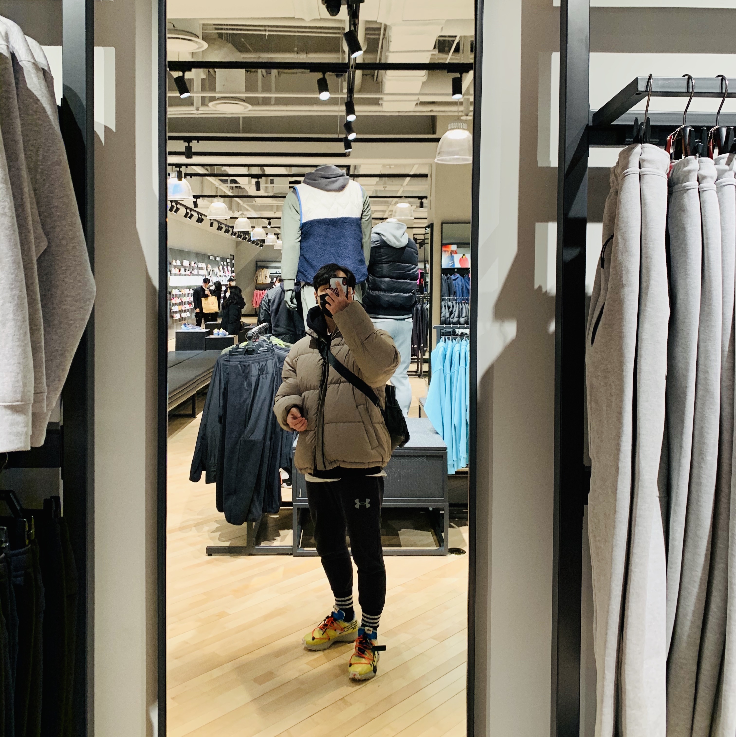 (W) Nike x Off-White Vapor Street Tour Yellow 착용 스타일