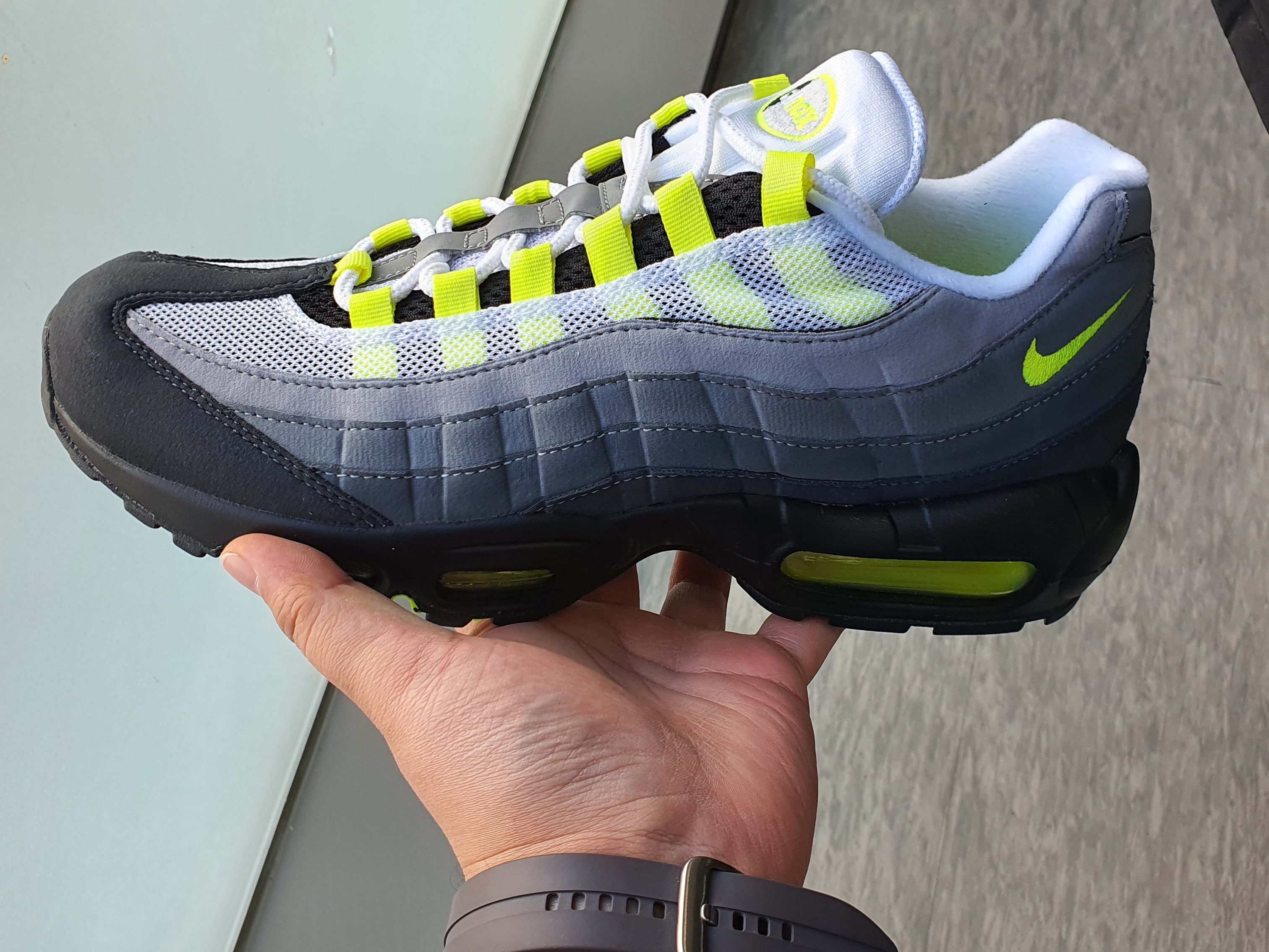 Nike Air Max 95 OG Neon Yellow 2020 착용 스타일