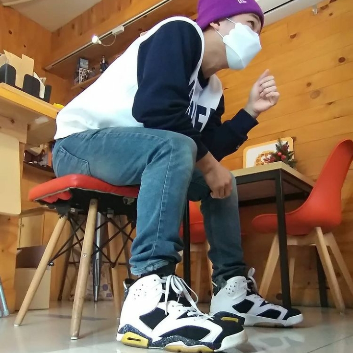 Jordan 6 Retro Oreo 착용 스타일