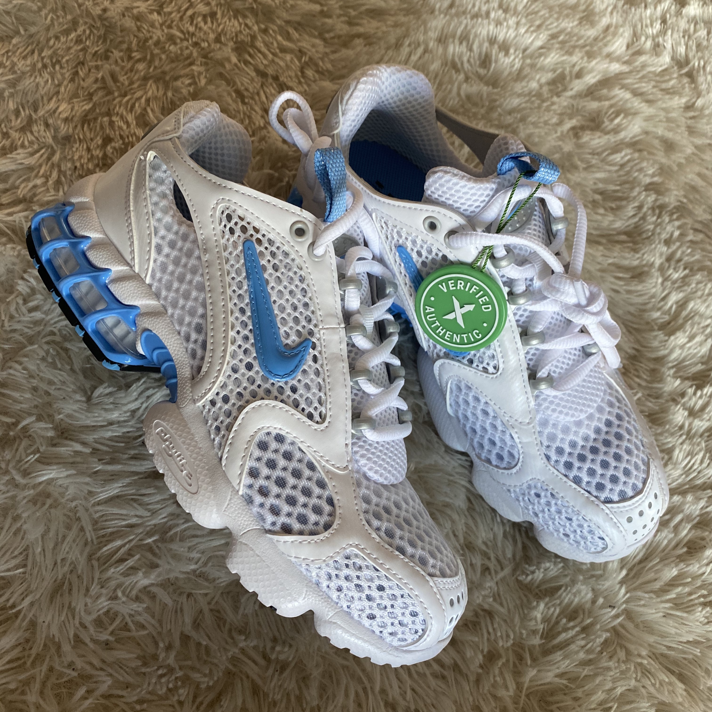 (W) Nike Air Zoom Spiridon Cage 2 White University Blue 착용 스타일