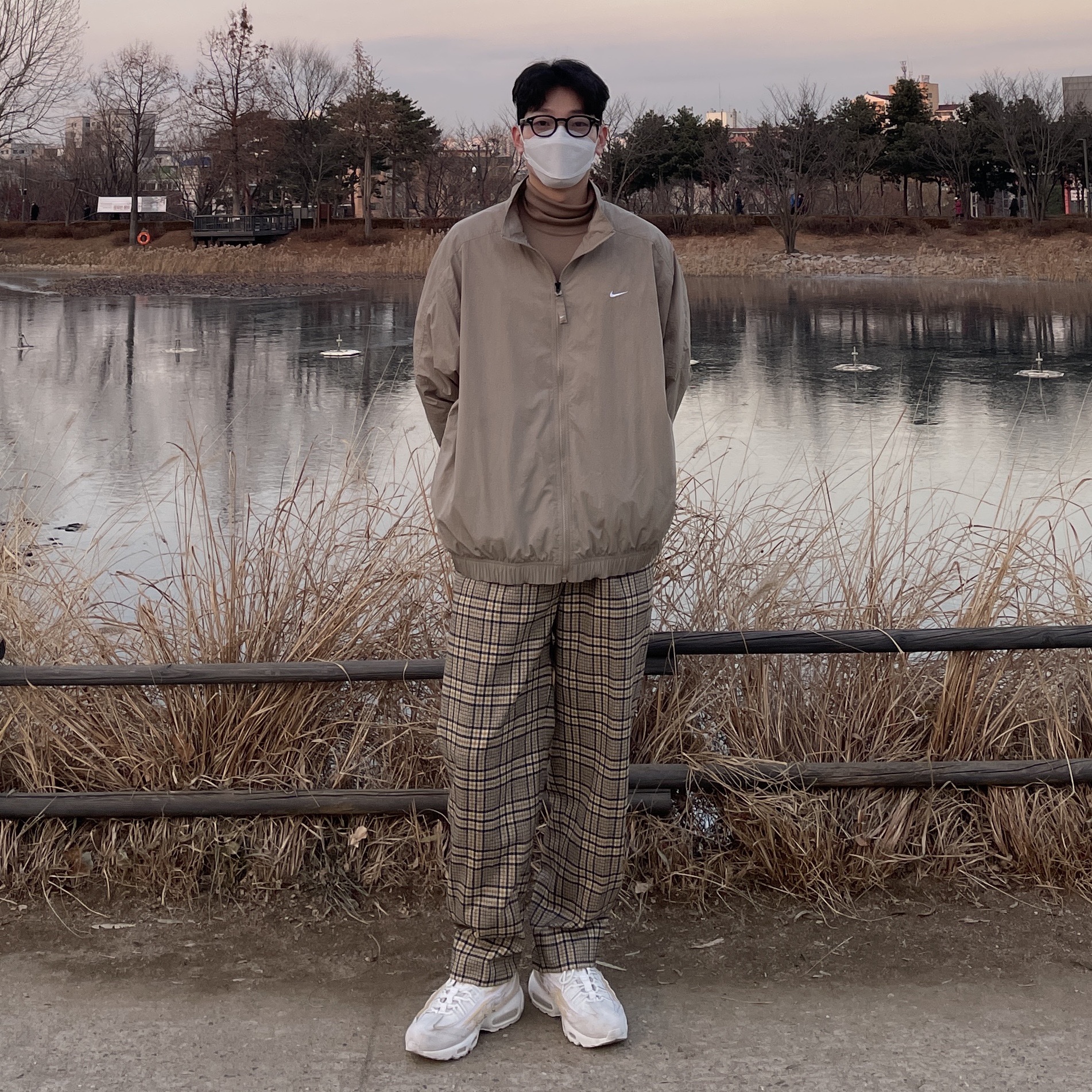 Nike x Comme des Garcons Homme Plus Air Max 95 White 착용 스타일 - 1