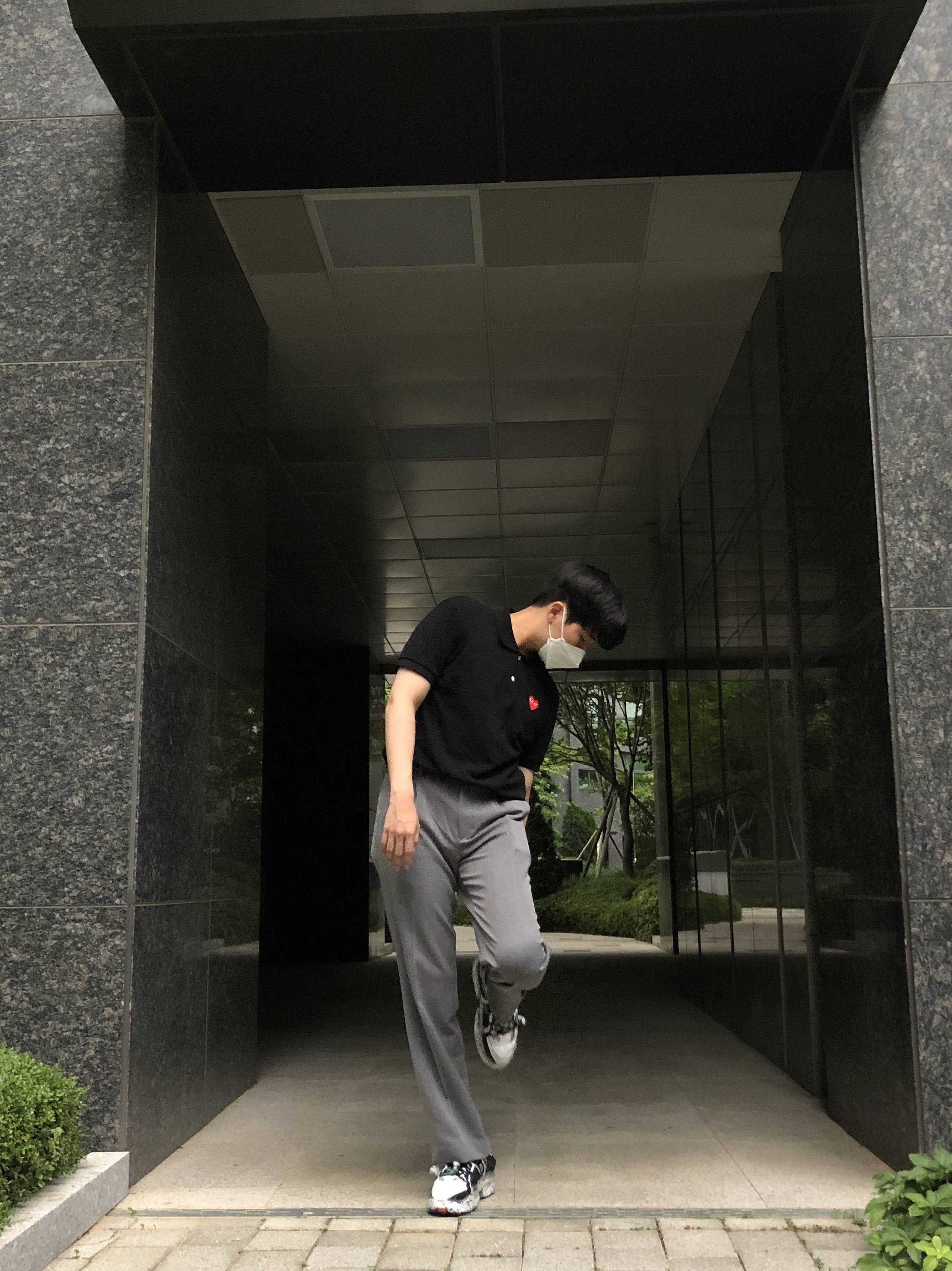 Maison Margiela Fusion Low Top Sneakers Black White Red 착용 스타일