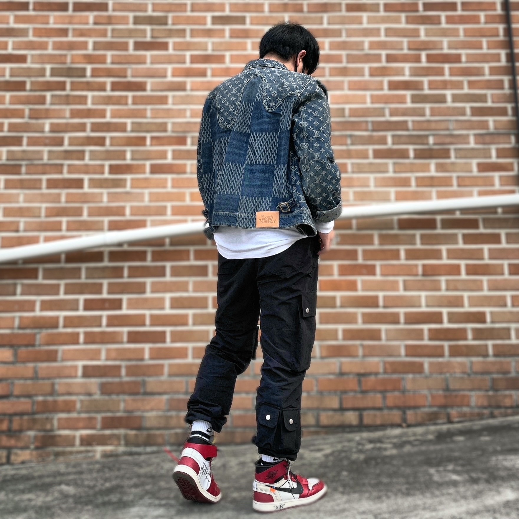 Jordan 1 x Off-White Retro High Chicago The Ten 착용 스타일 - 3