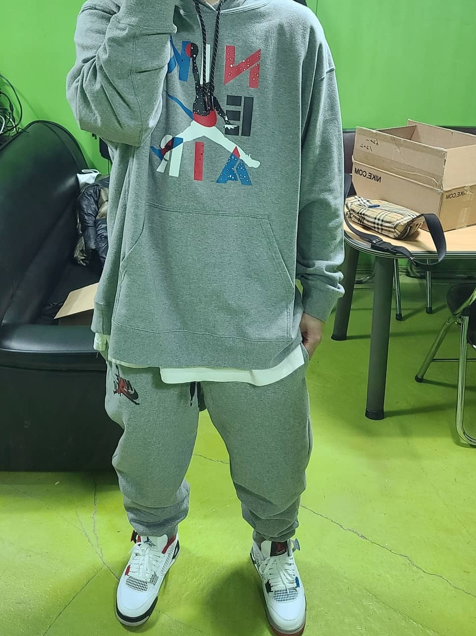 Jordan 4 Retro What The 4 착용 스타일