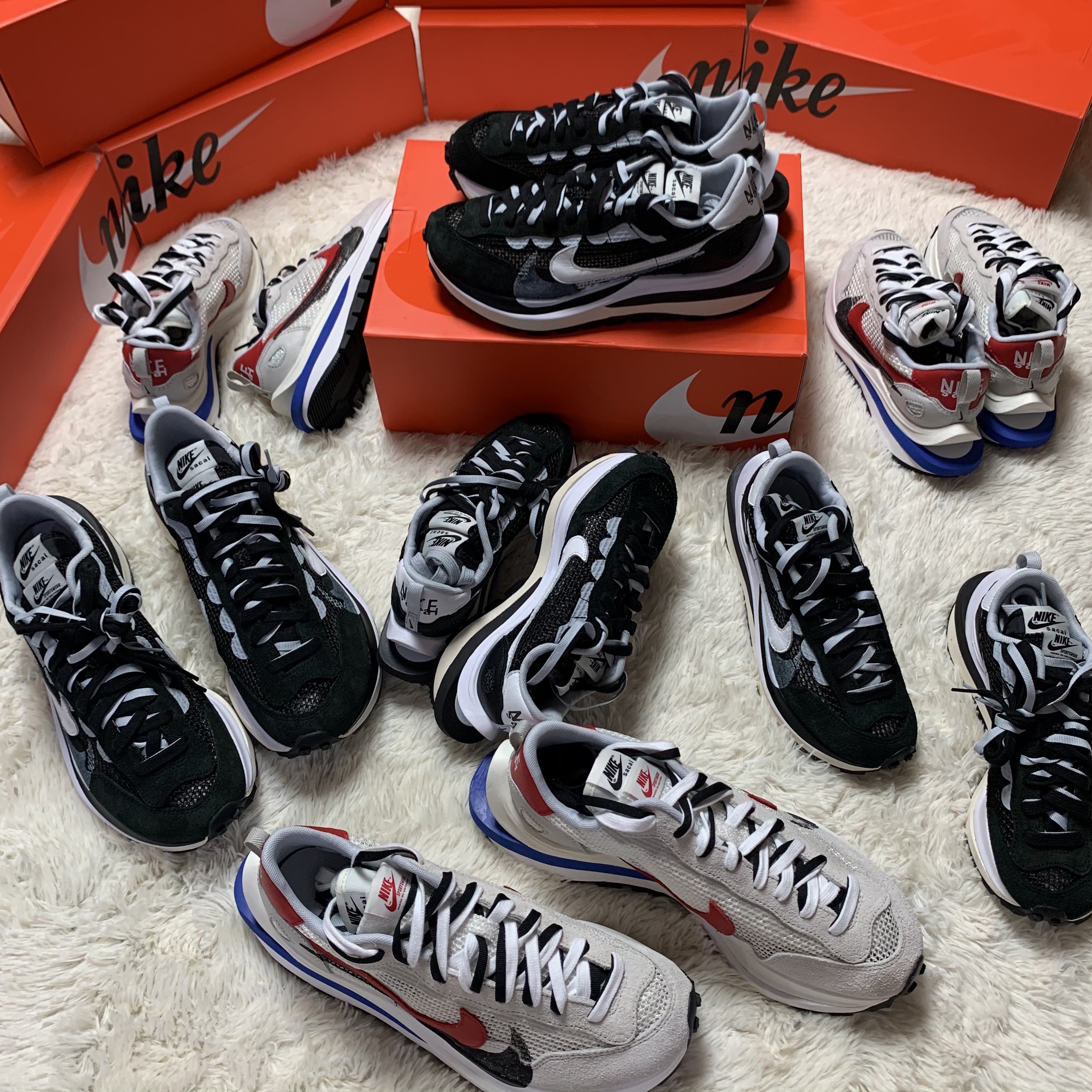 Nike x Sacai VaporWaffle Black White, Nike x Sacai VaporWaffle Royal Fuchsia 착용 스타일