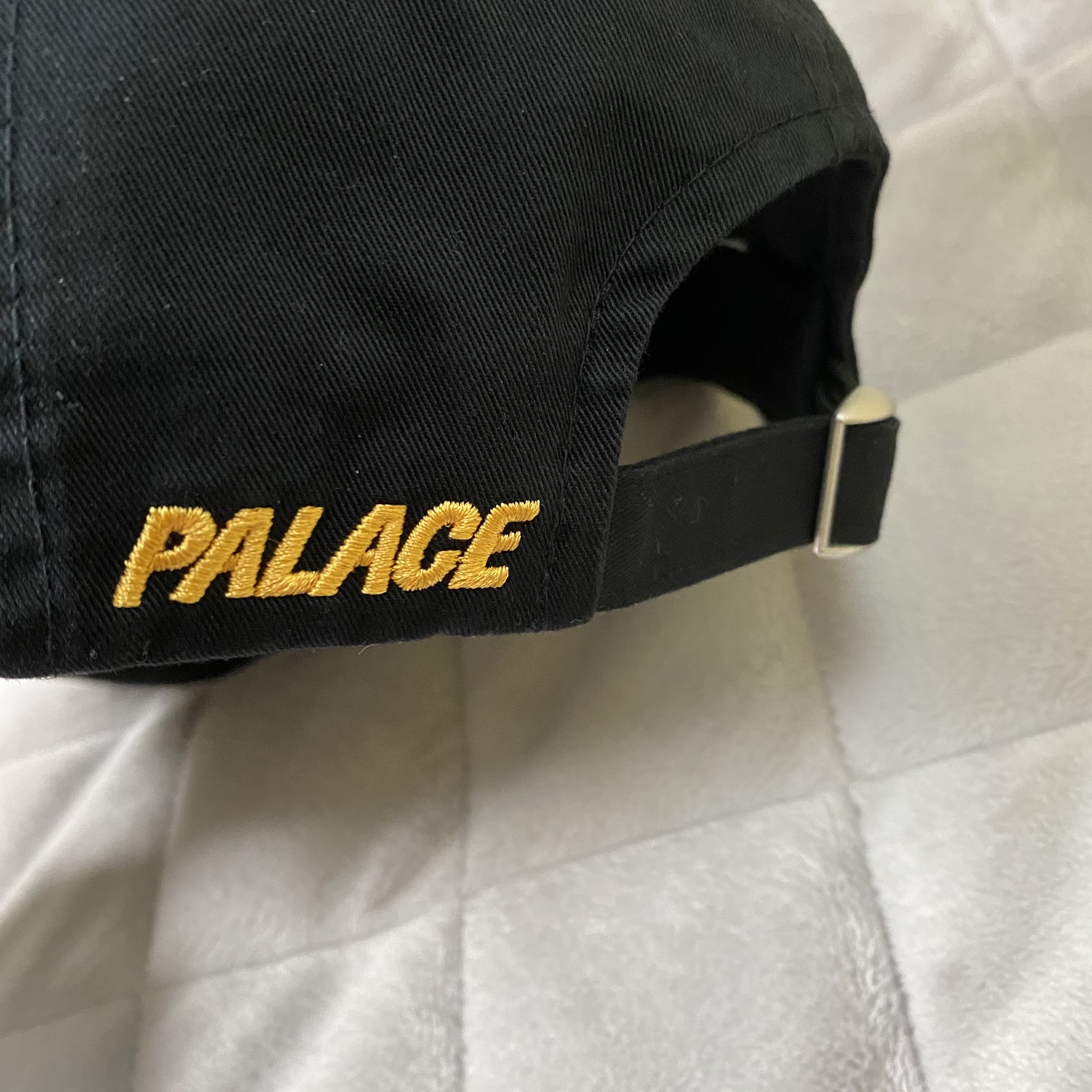 Palace x Arc'teryx 6-Panel Black - 20FW 착용 스타일 - 2