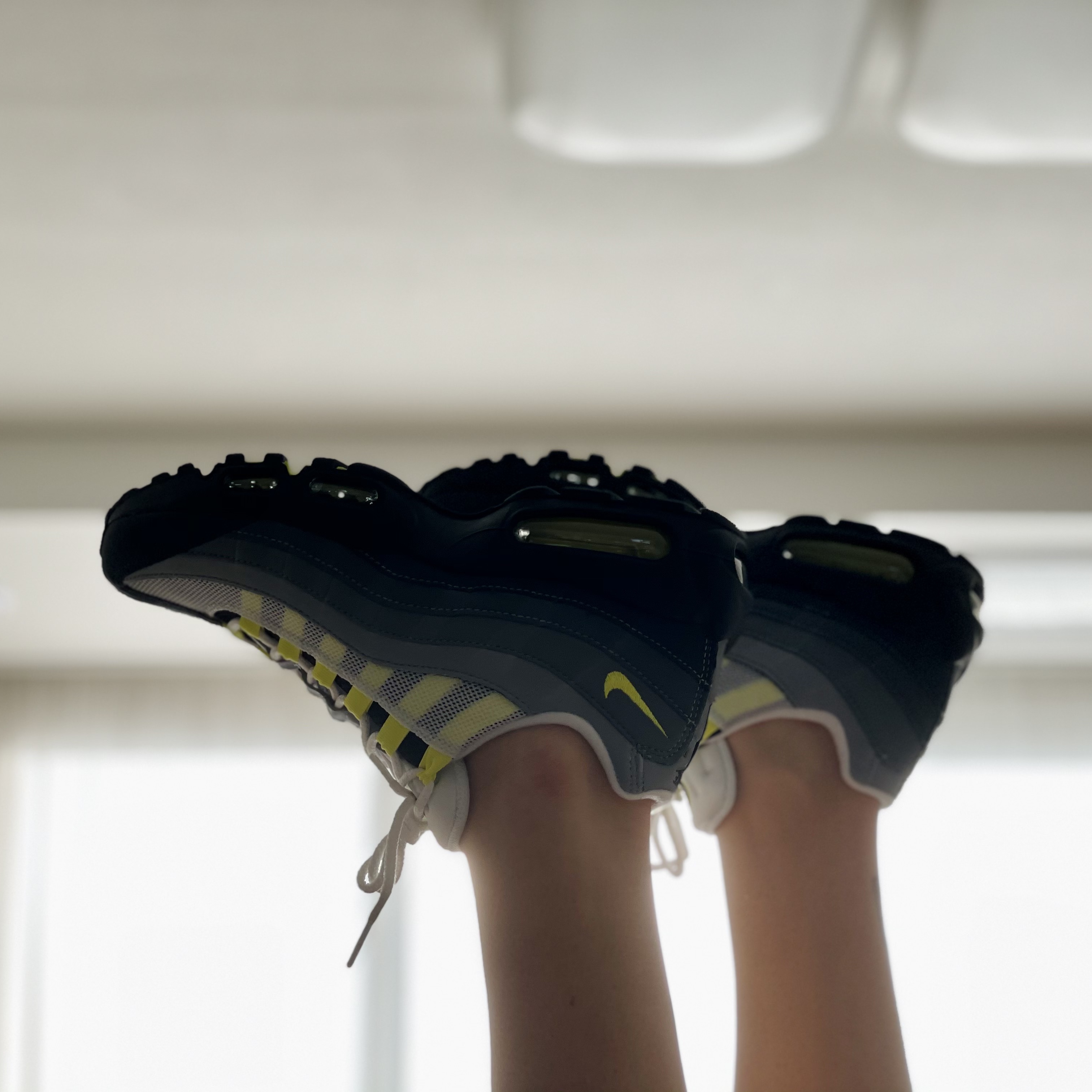 Nike Air Max 95 OG Neon Yellow 2020 착용 스타일