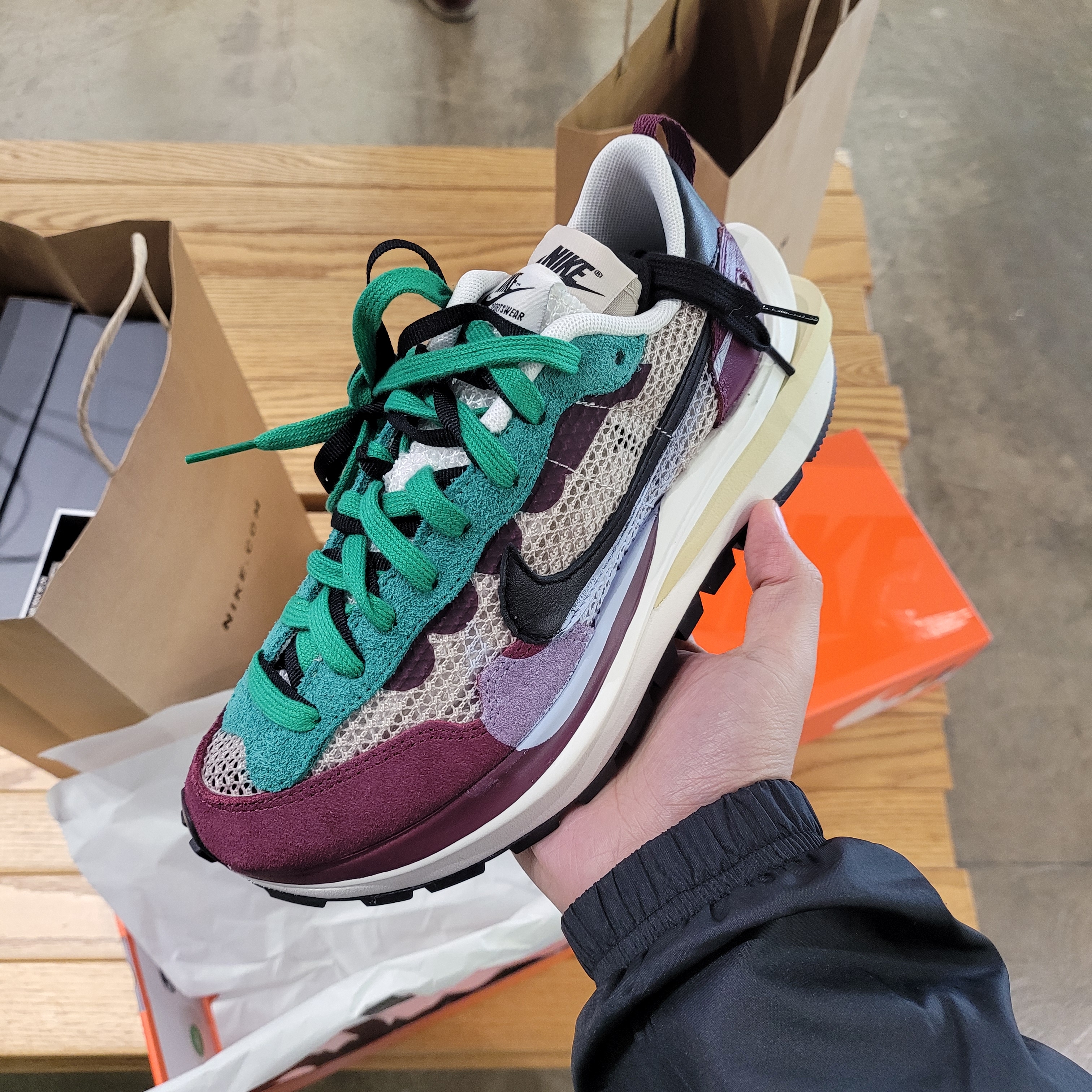 Nike x Sacai VaporWaffle String & Black Villain Red 착용 스타일