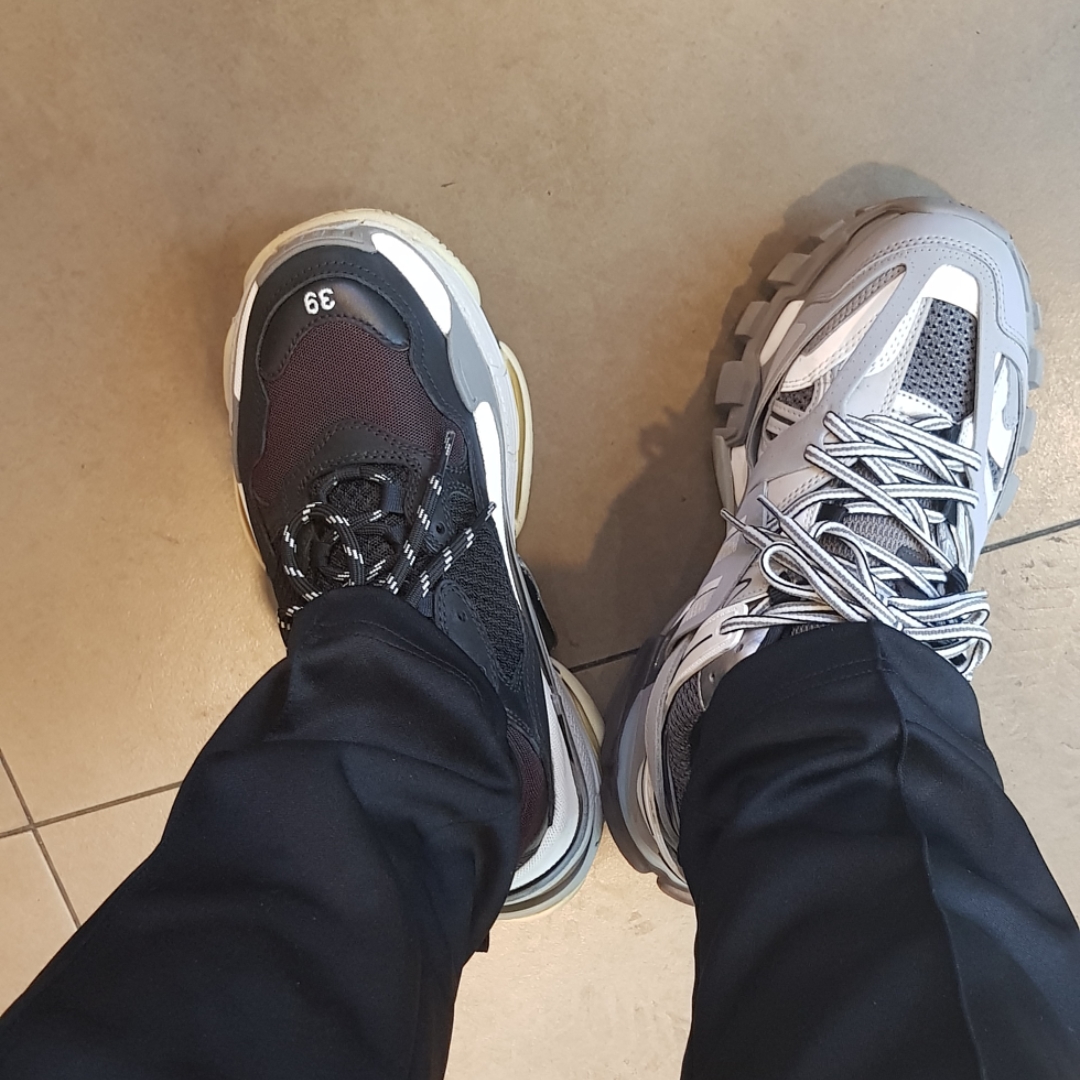 Balenciaga Track Sneakers Grey White 2019, Balenciaga Triple S Vanille 2018 착용 스타일