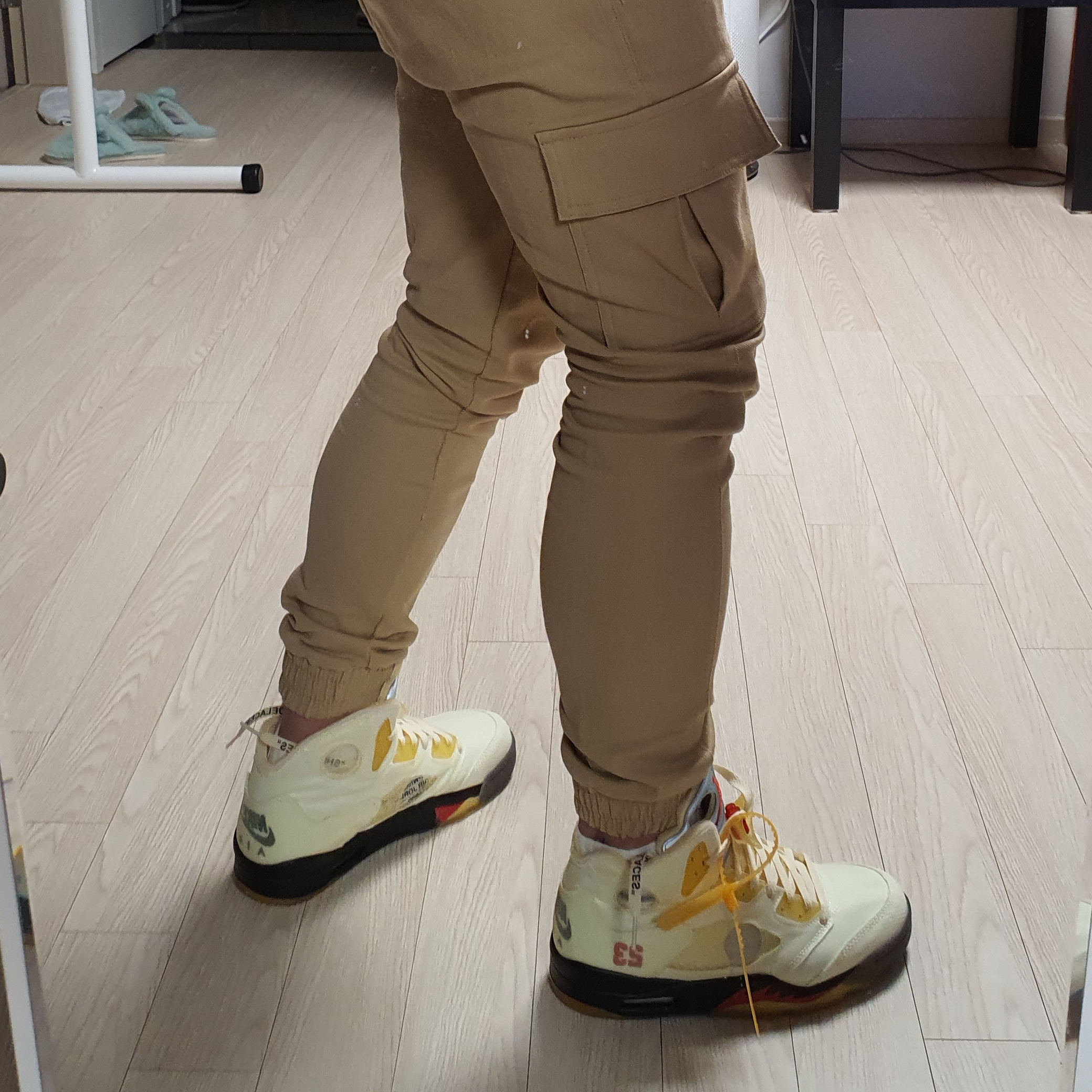 Jordan 5 x Off-White Retro SP Sail Fire Red, Jordan 5 Retro Fire Red Silver Tongue 2020 착용 스타일 - 4