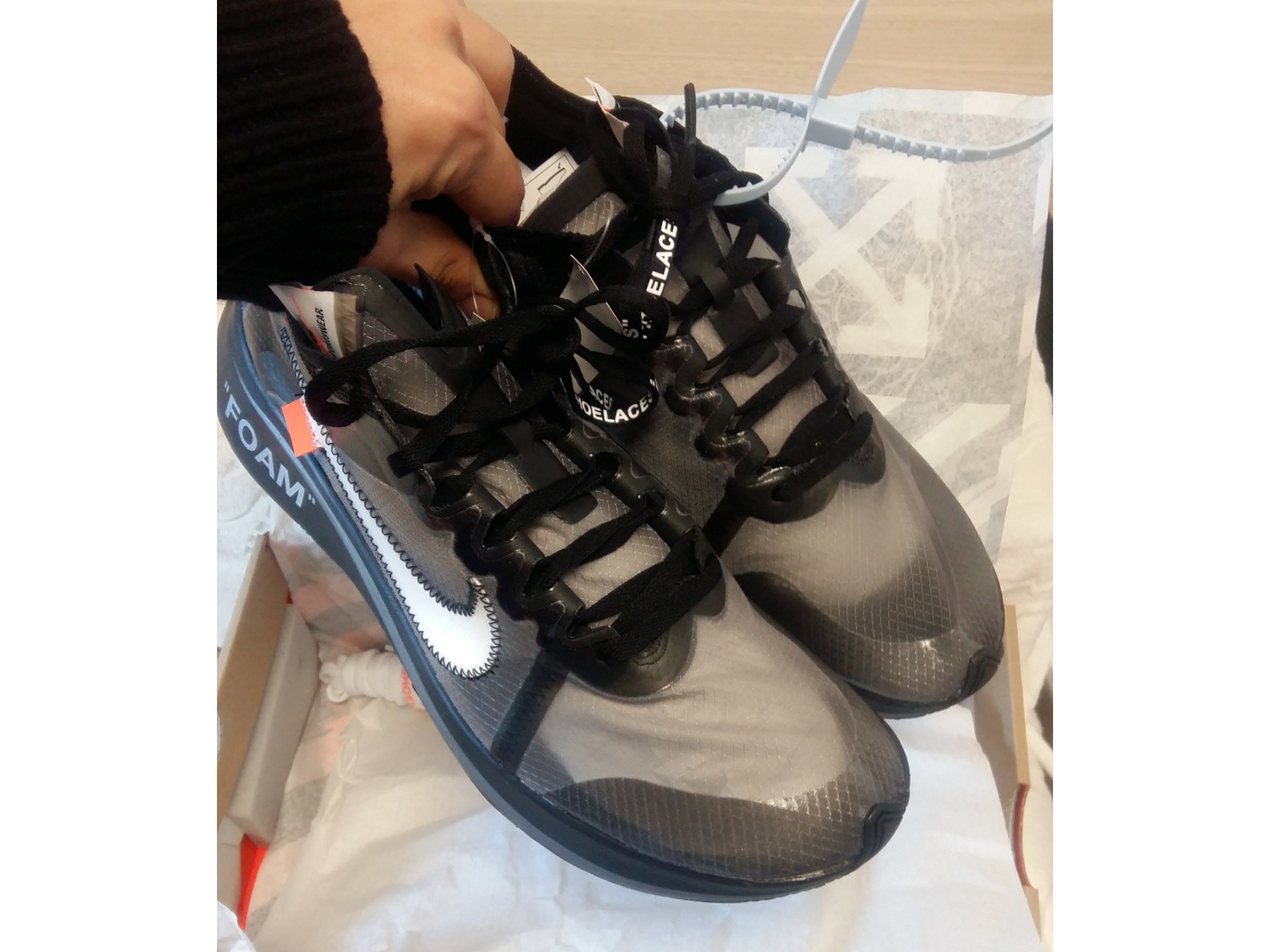 Nike x Off-White Zoom Fly SP Black 착용 스타일