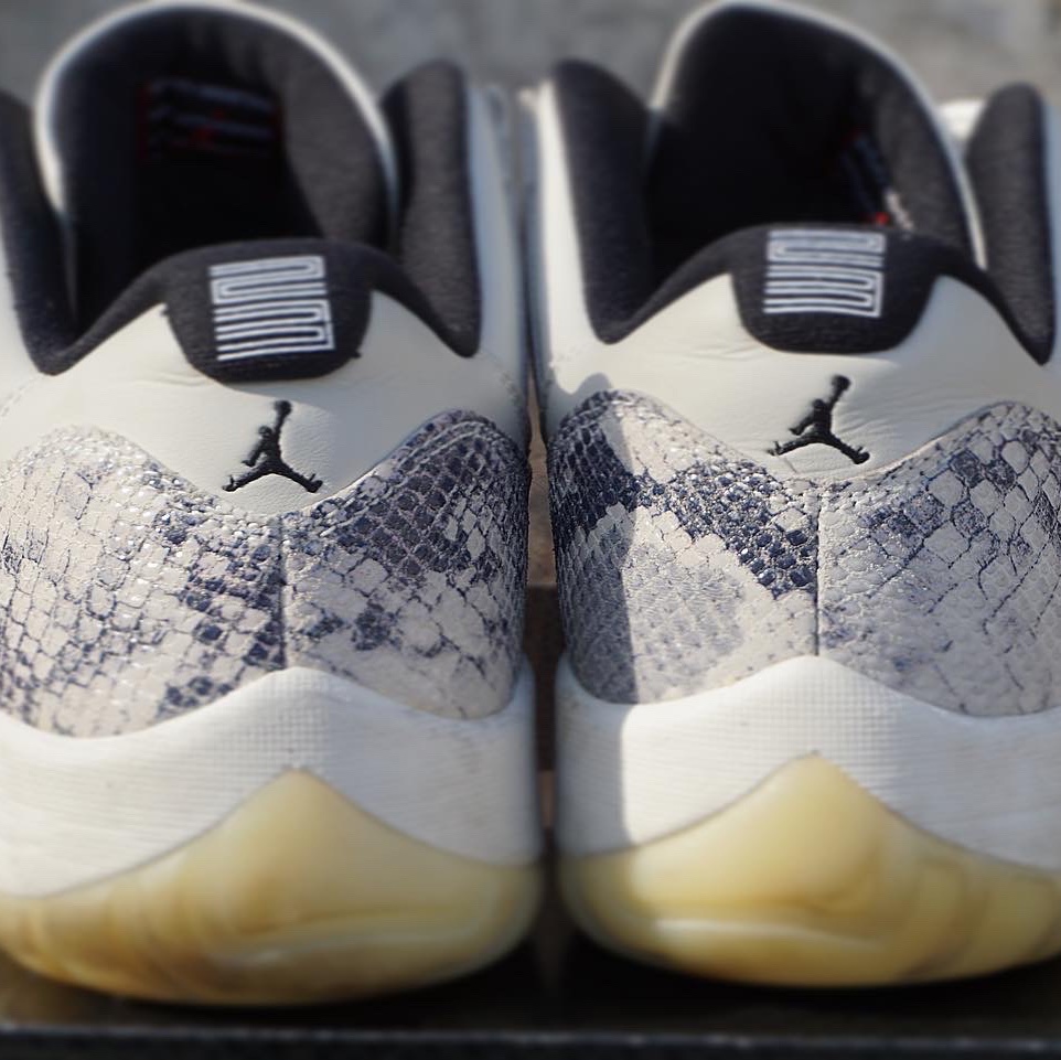 Jordan 11 Retro Low Snake Light Bone 착용 스타일 - 3