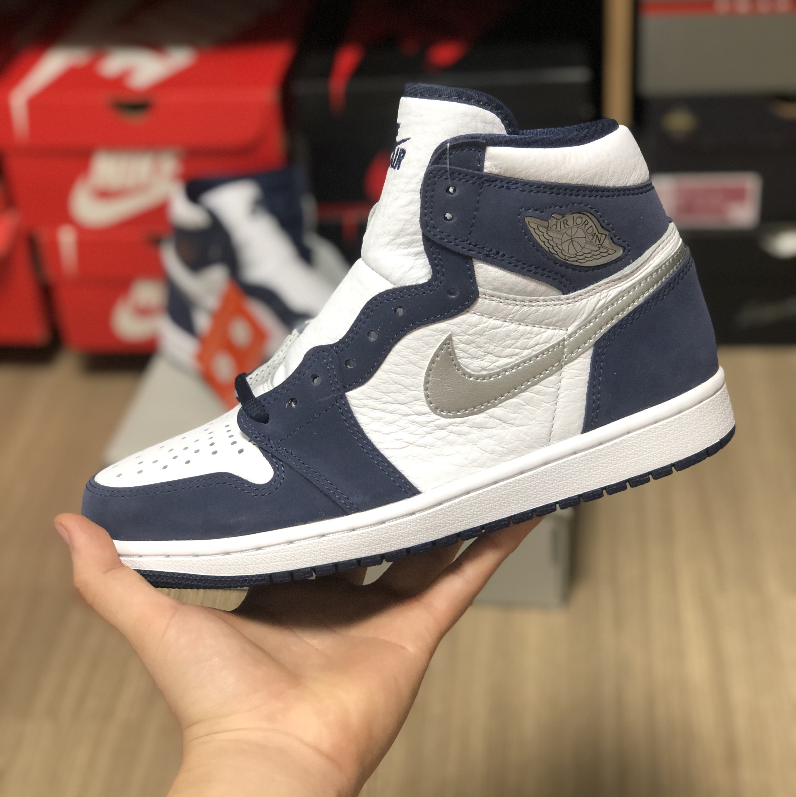 Jordan 1 Retro High OG CO.JP Midnight Navy 착용 스타일 - 2