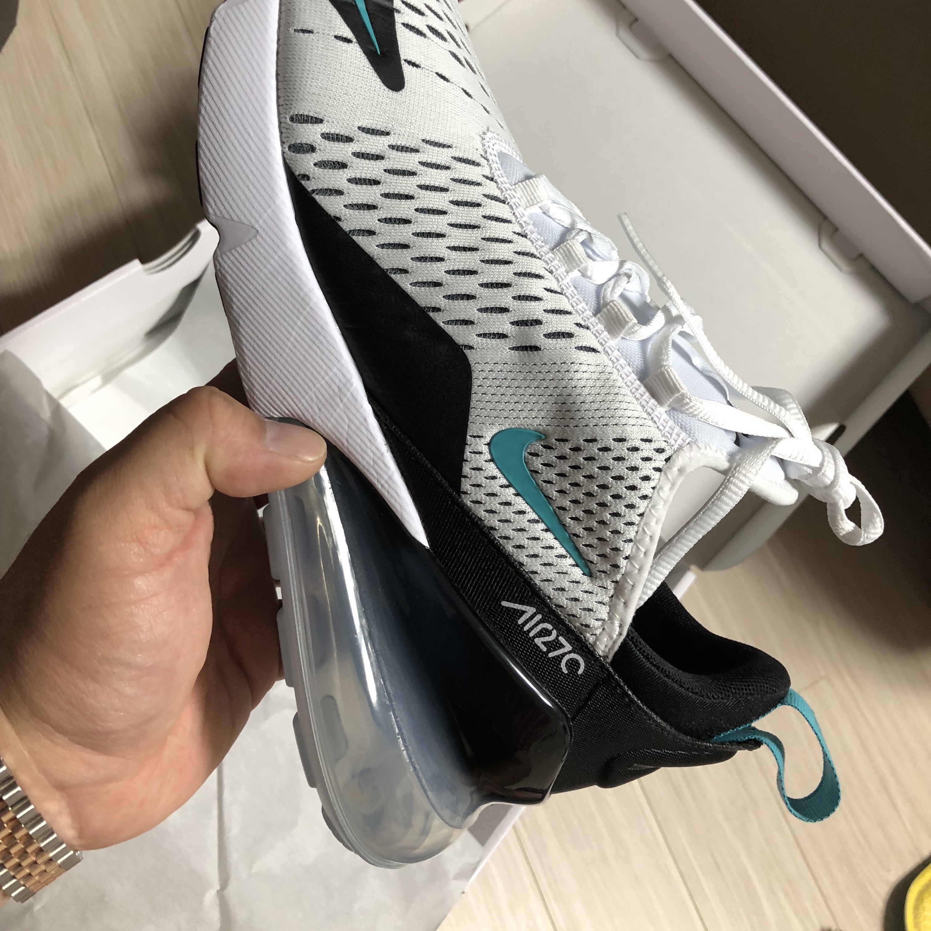 Nike Air Max 270 Dusty Cactus 착용 스타일 - 2