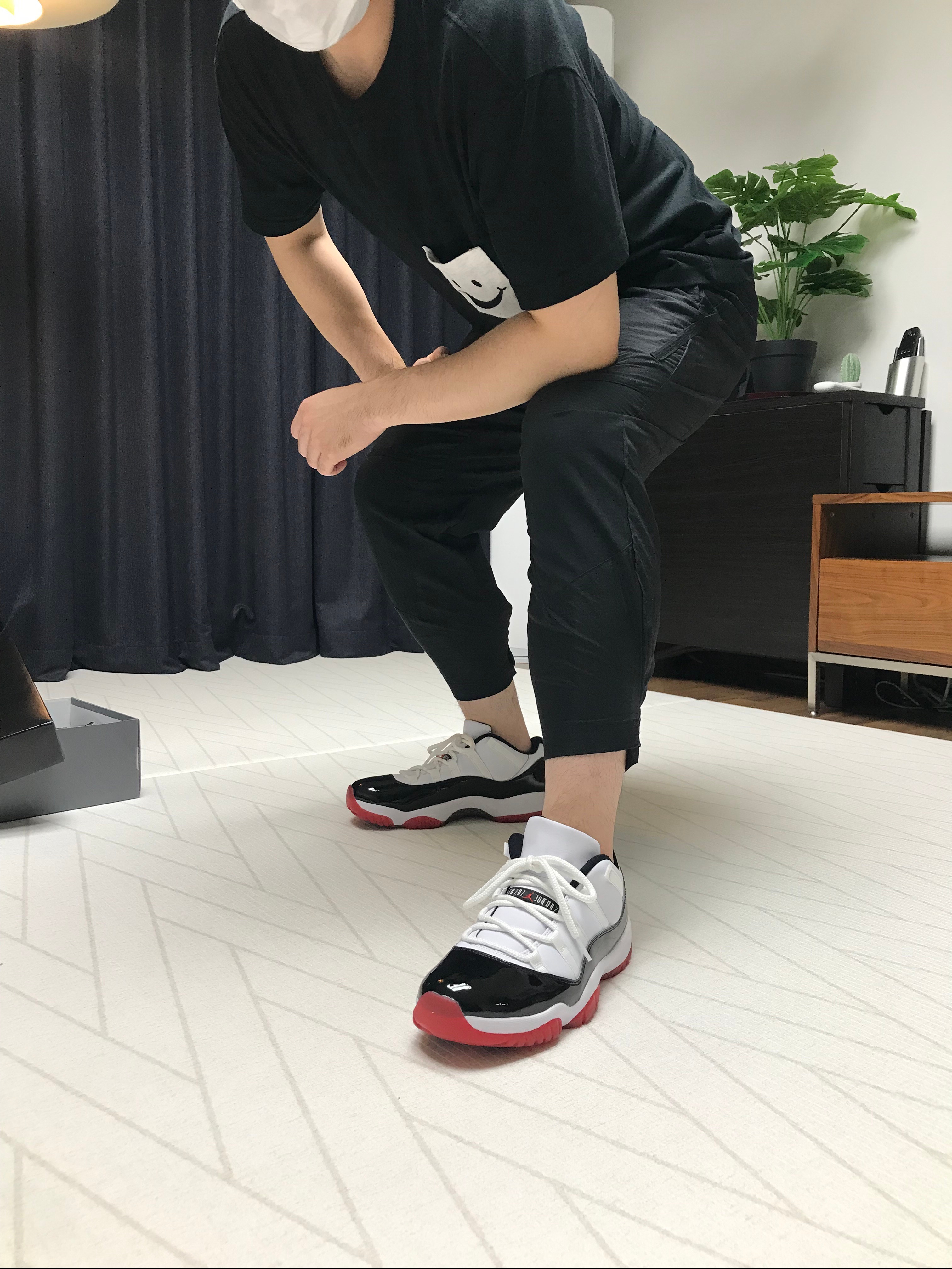 Jordan 11 Retro Low Concord Bred 착용 스타일