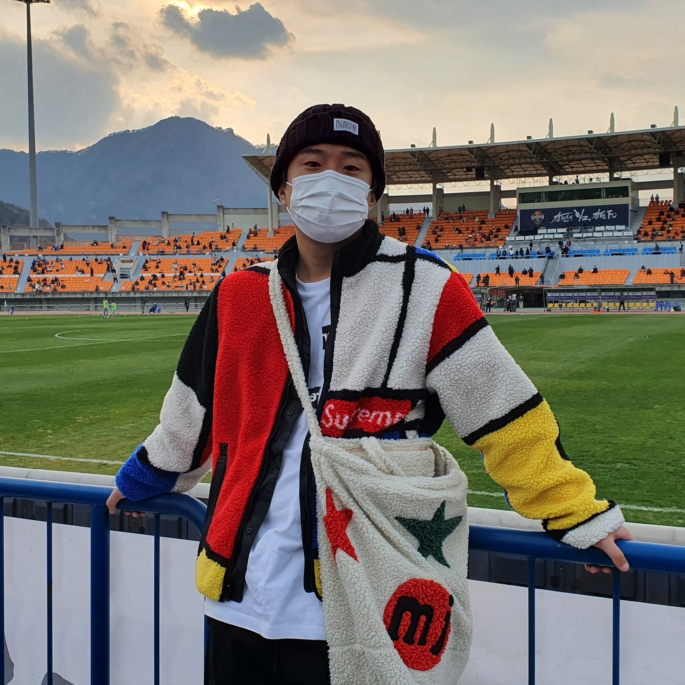 Supreme Reversible Colorblocked Fleece Jacket Red - 20FW 착용 스타일