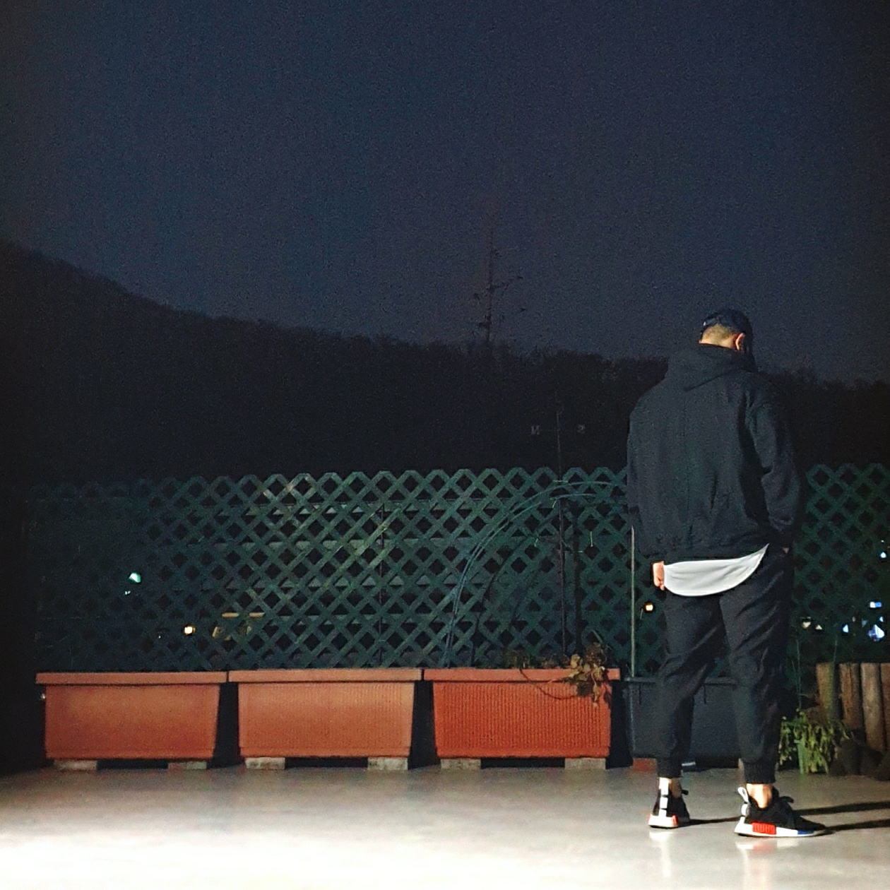 Adidas NMD XR1 OG Black 착용 스타일 - 3