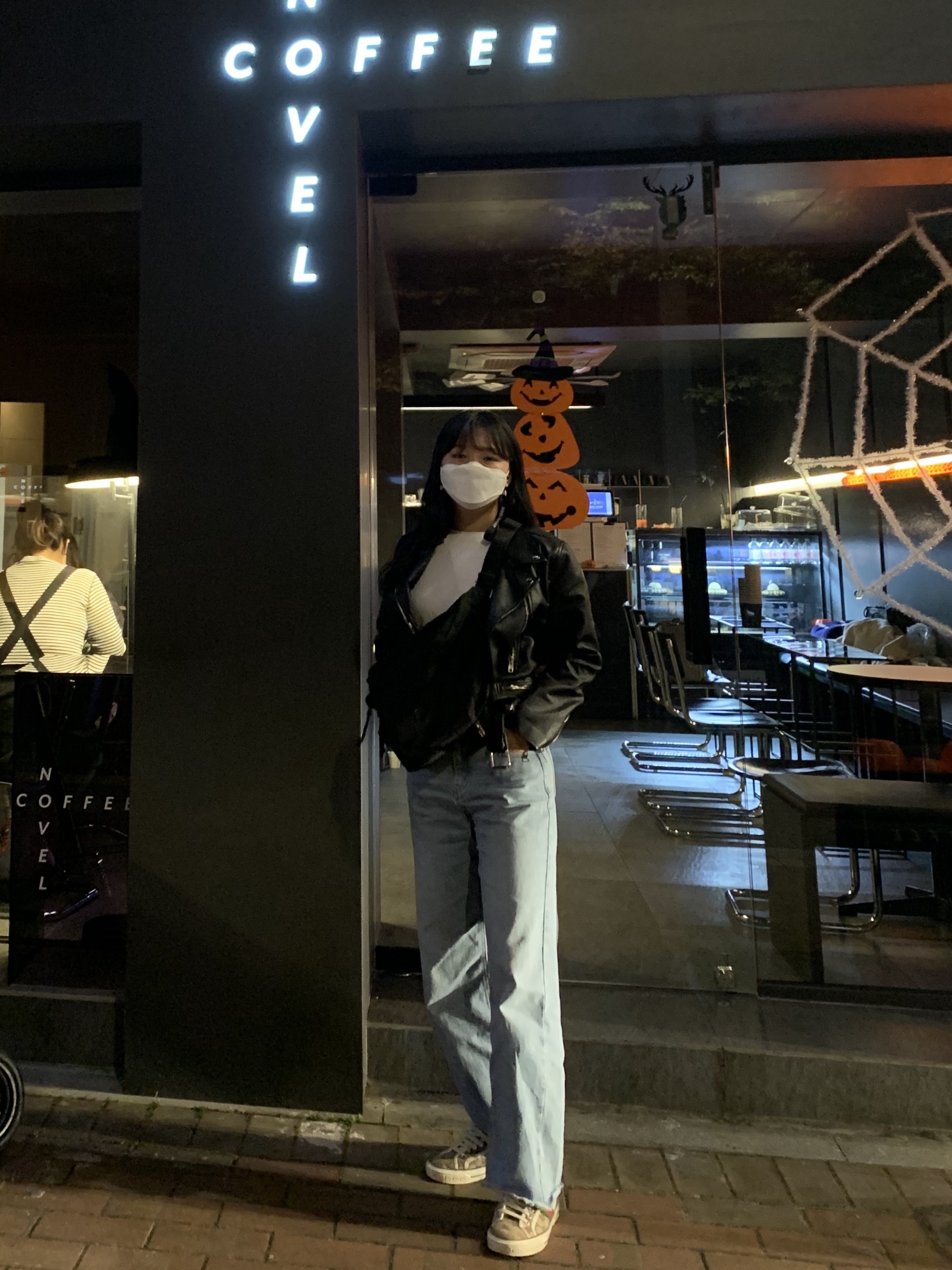 Jordan 1 Low Shattered Backboard, (W) Nike Daybreak Wheat 착용 스타일 - 3