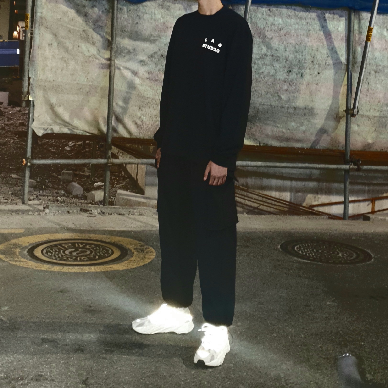 Adidas Yeezy Boost 700 V2 Static 2018 착용 스타일
