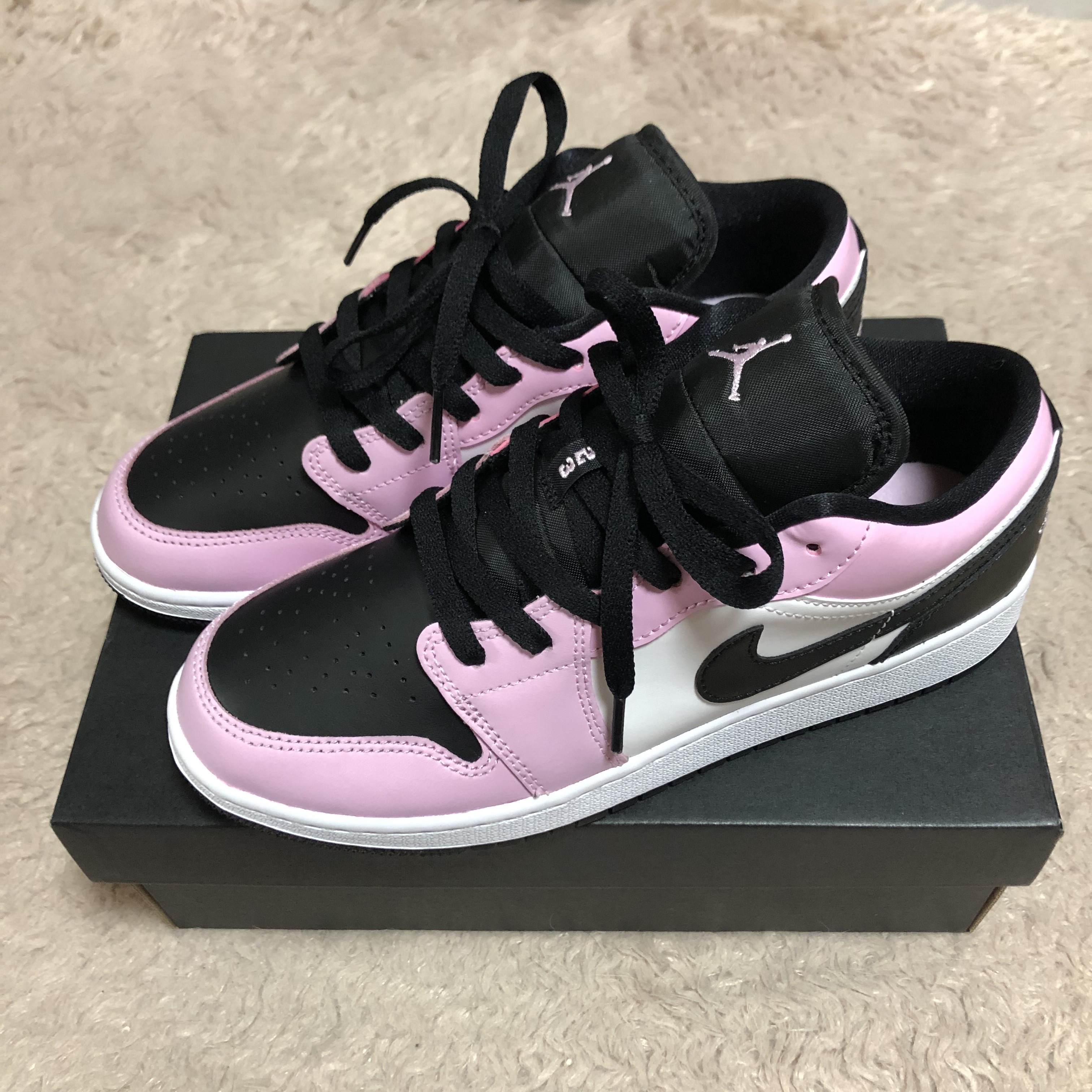 (GS) Jordan 1 Low Light Arctic Pink 착용 스타일