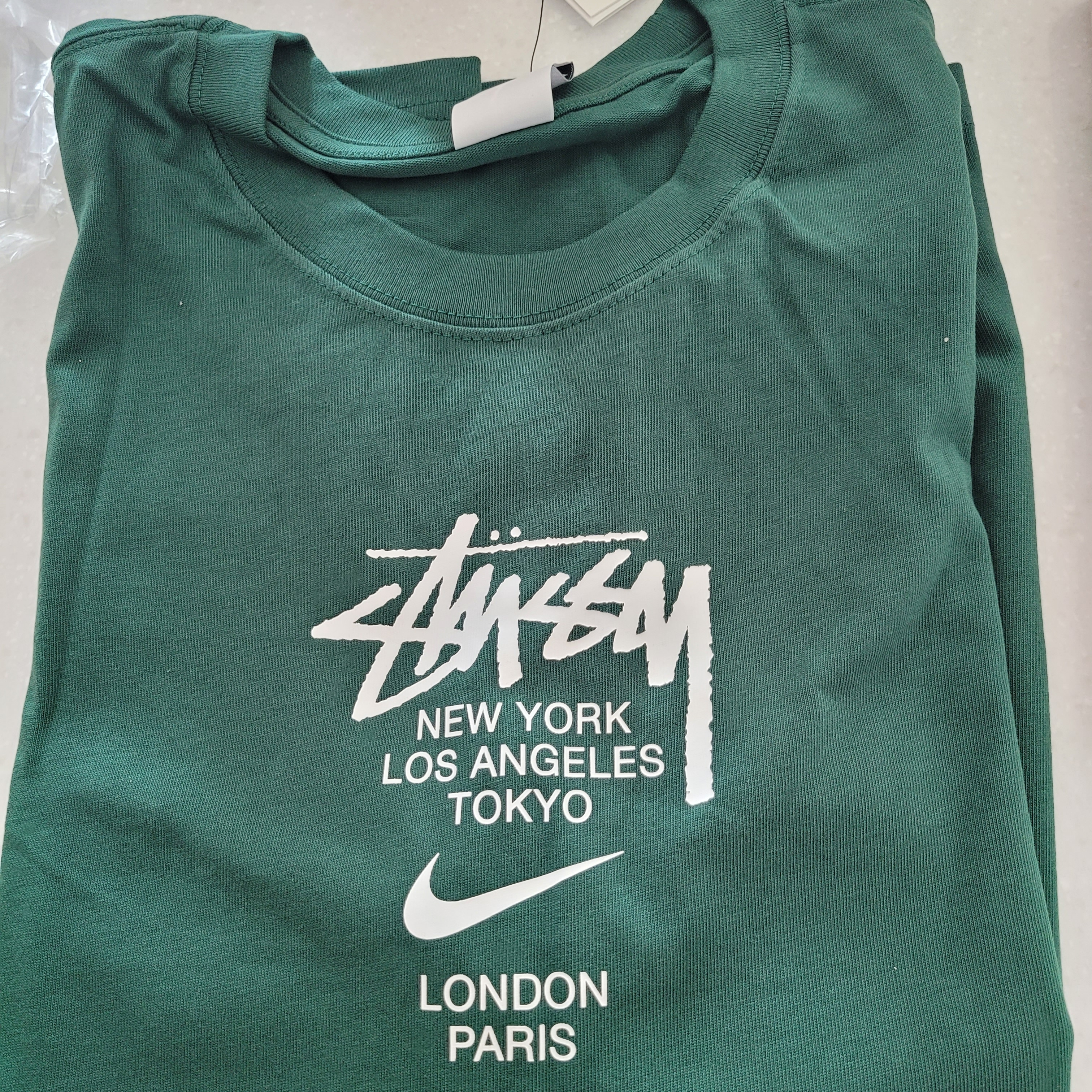 Nike x Stussy WT T-Shirt Green - Asia 착용 스타일