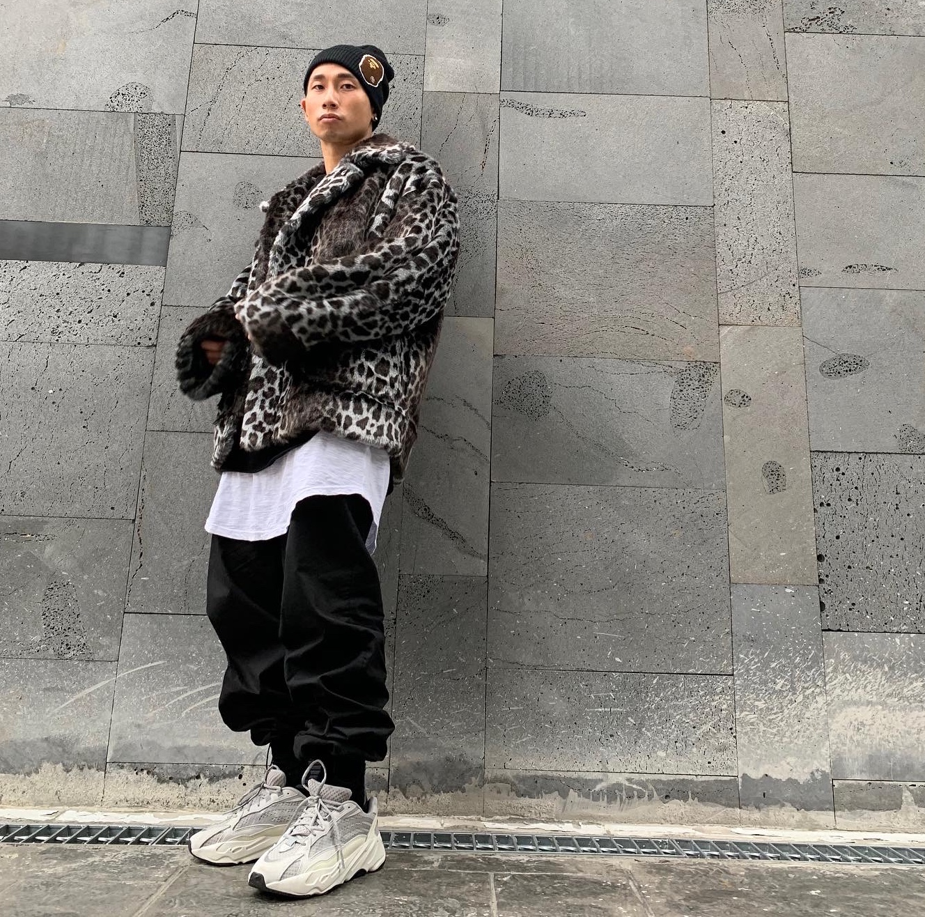Adidas Yeezy Boost 700 V2 Static 2018 착용 스타일 - 2