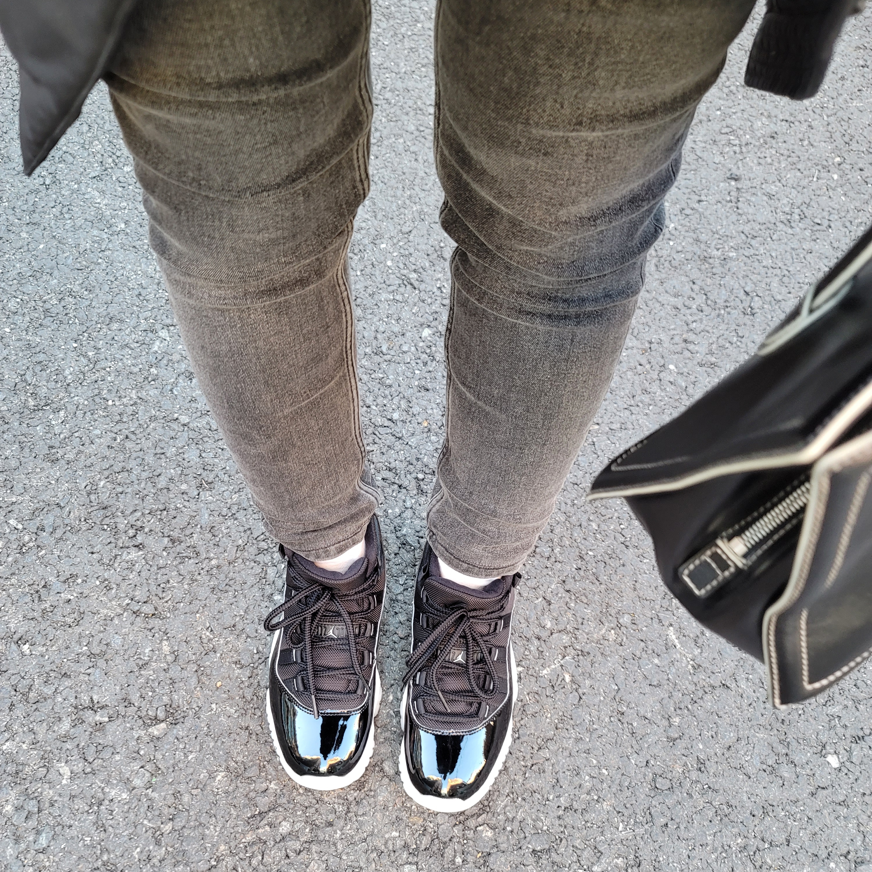 (W) Jordan 11 Retro Jubilee 착용 스타일 - 1