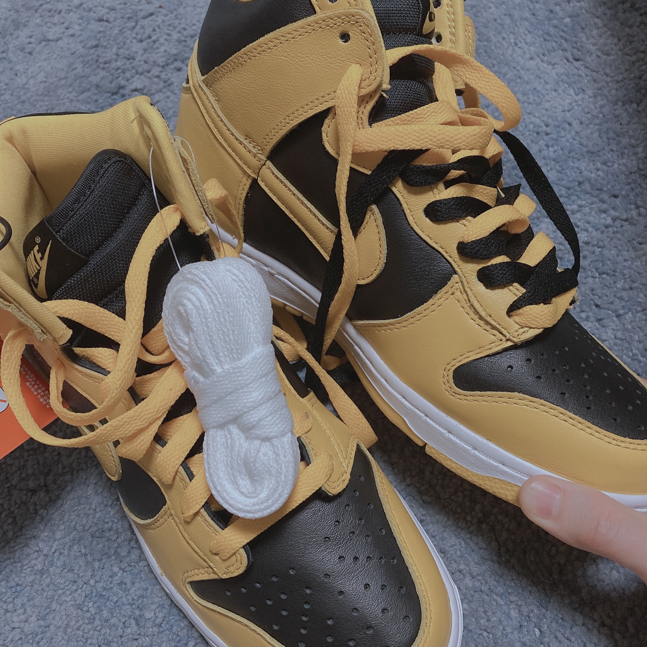 Nike Dunk High SP Varsity Maize 착용 스타일