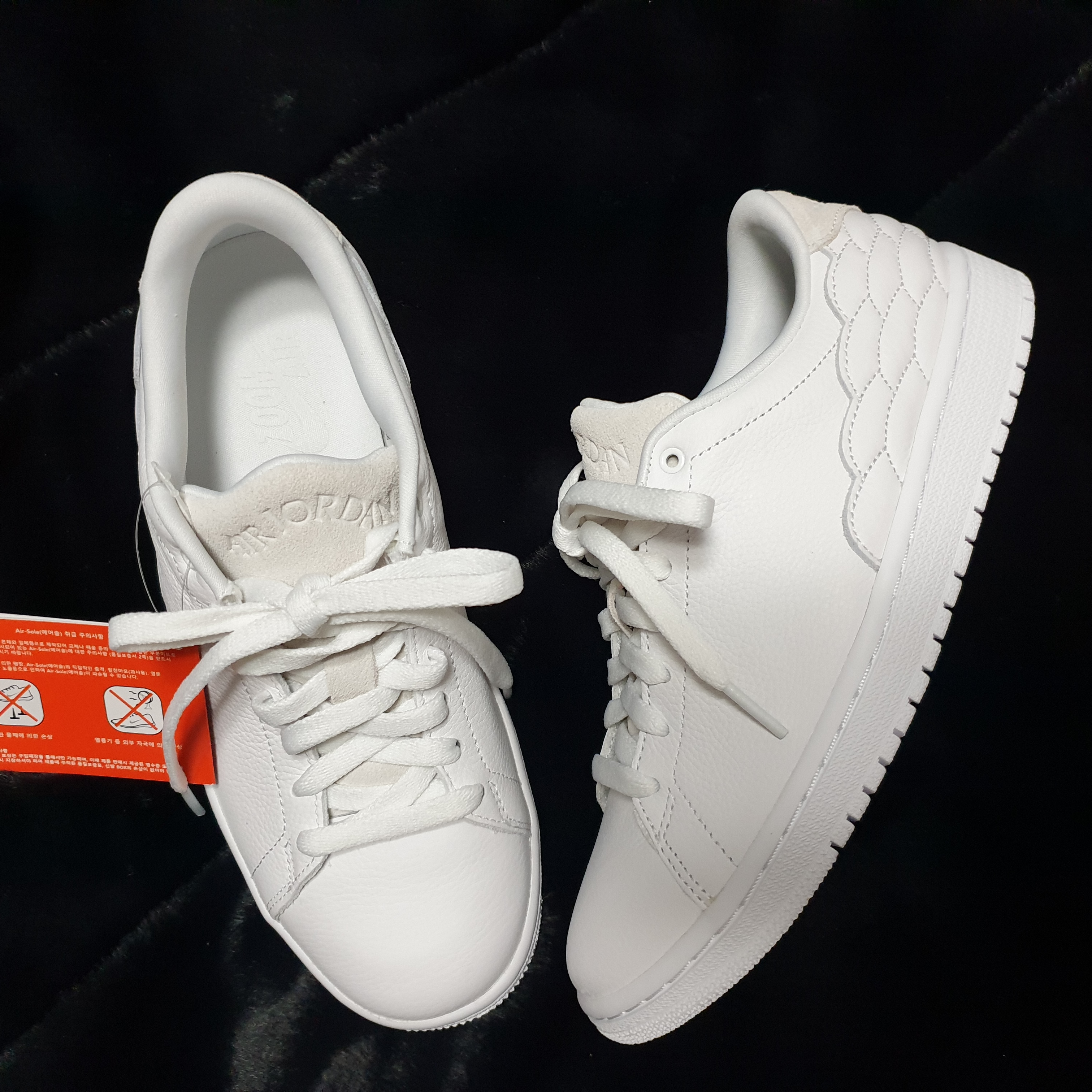 Jordan 1 Centre Court White On White 착용 스타일 - 1