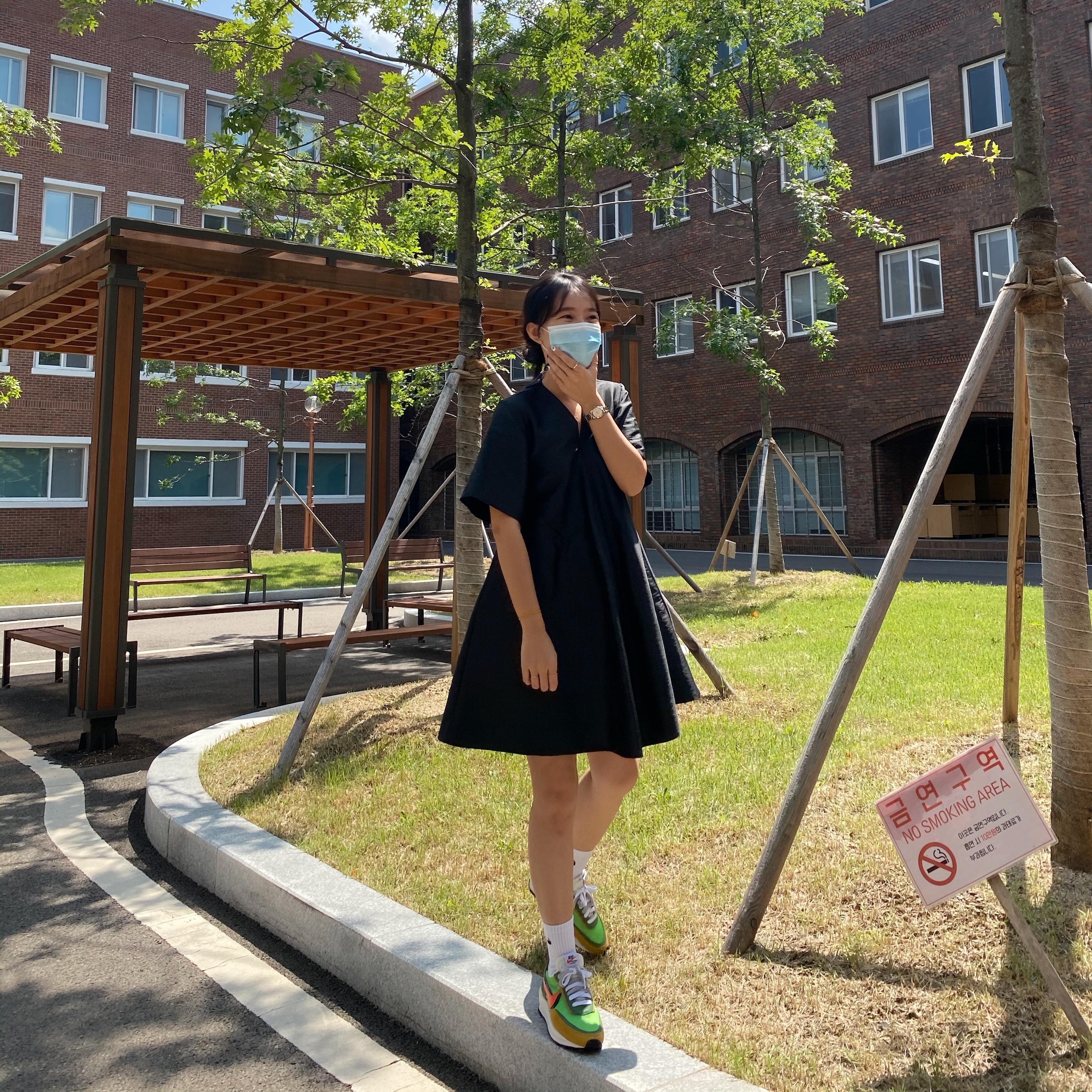 Nike x Sacai LDWaffle Green Multi 착용 스타일