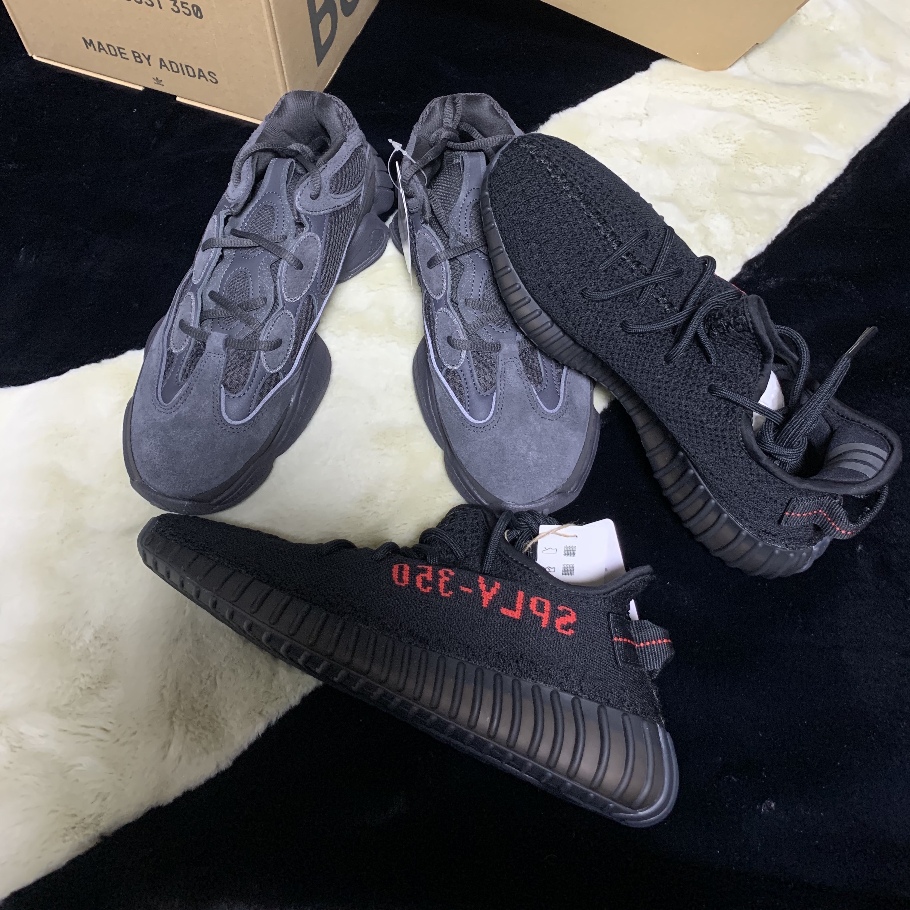 Adidas Yeezy 500 Utility Black 2018/2020, Adidas Yeezy Boost 350 V2 Black Red 2020 착용 스타일