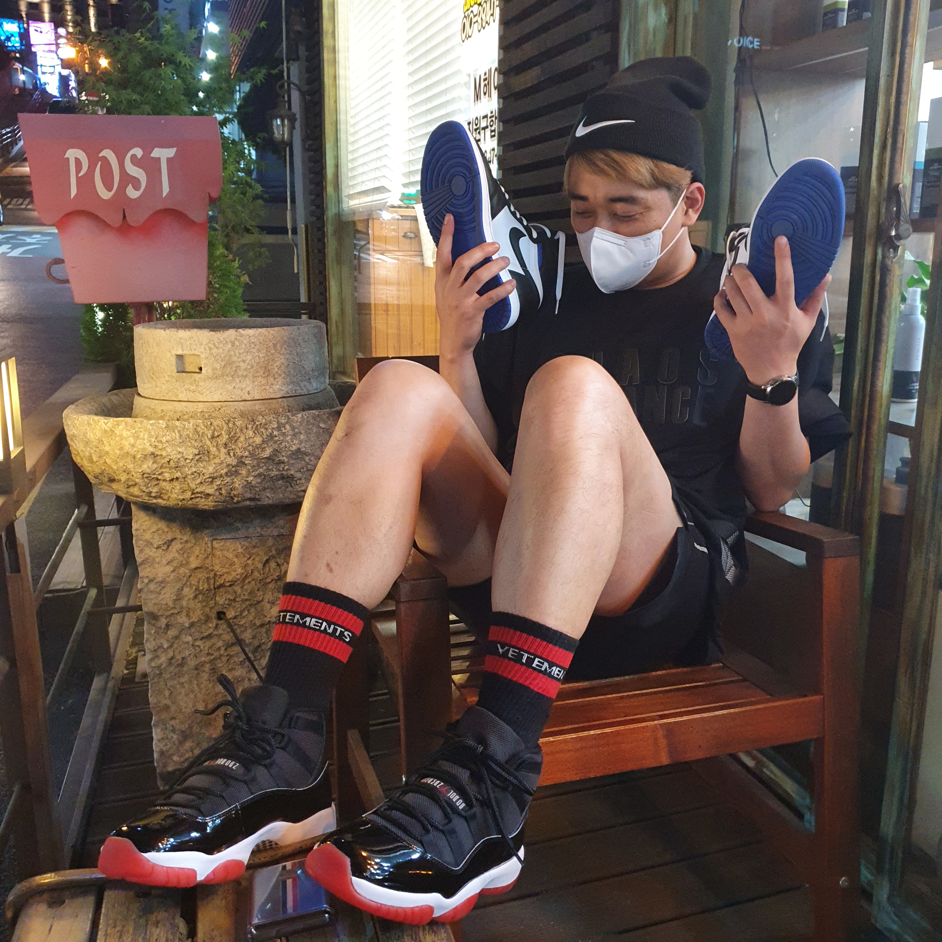 Jordan 11 Retro Bred 2019, Jordan 1 Retro High OG Royal Toe 착용 스타일