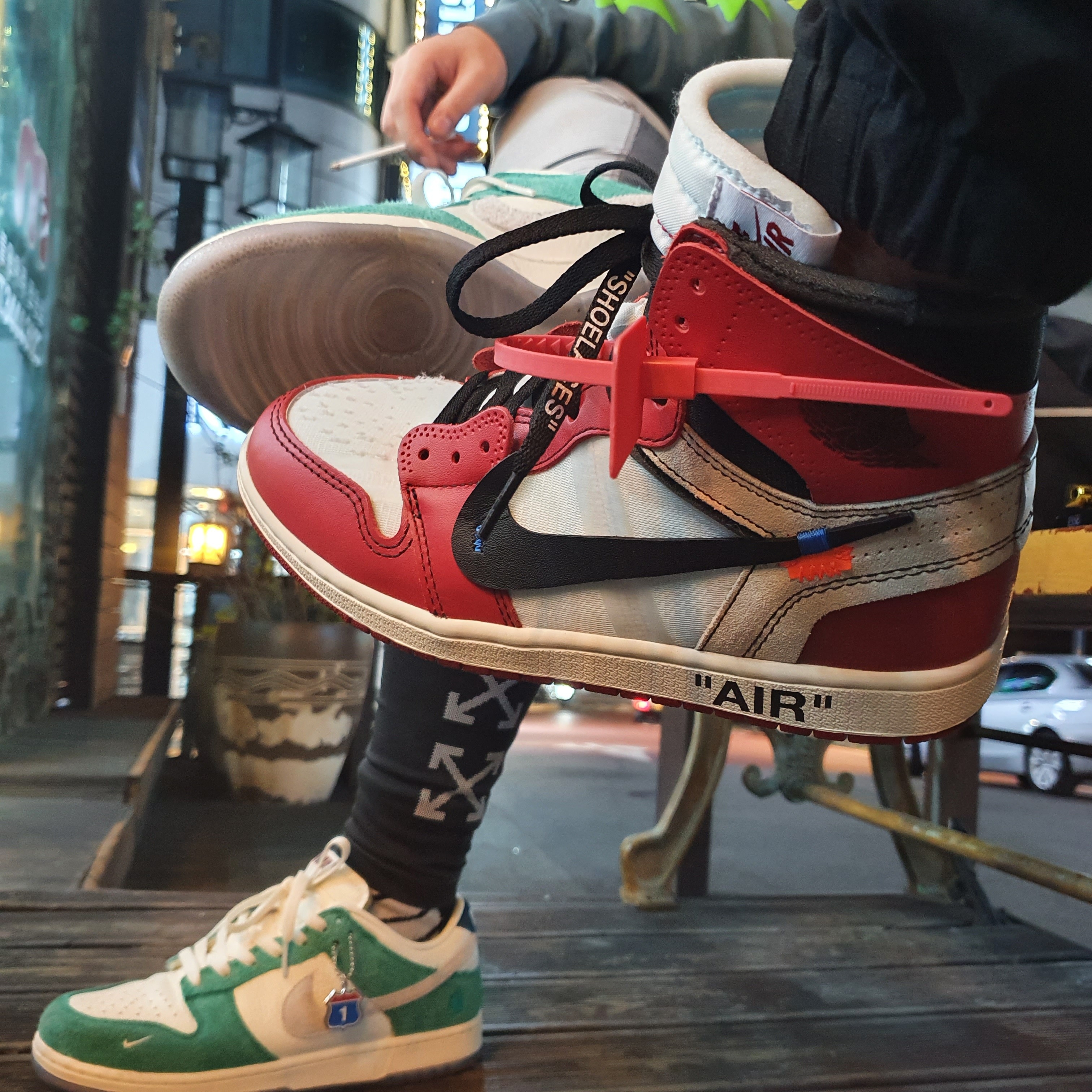Nike x Kasina Dunk Low Road Sign - Kasina Exclusive, Jordan 1 x Off-White Retro High Chicago The Ten 착용 스타일