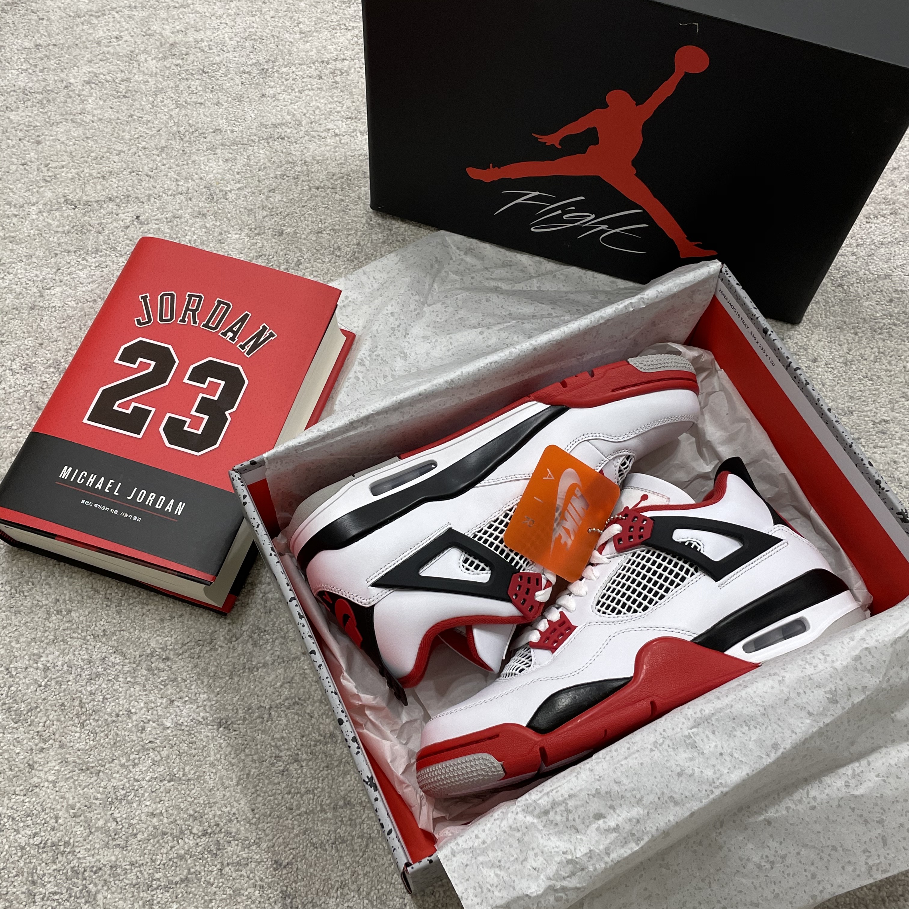Jordan 4 Retro OG Fire Red 2020 착용 스타일