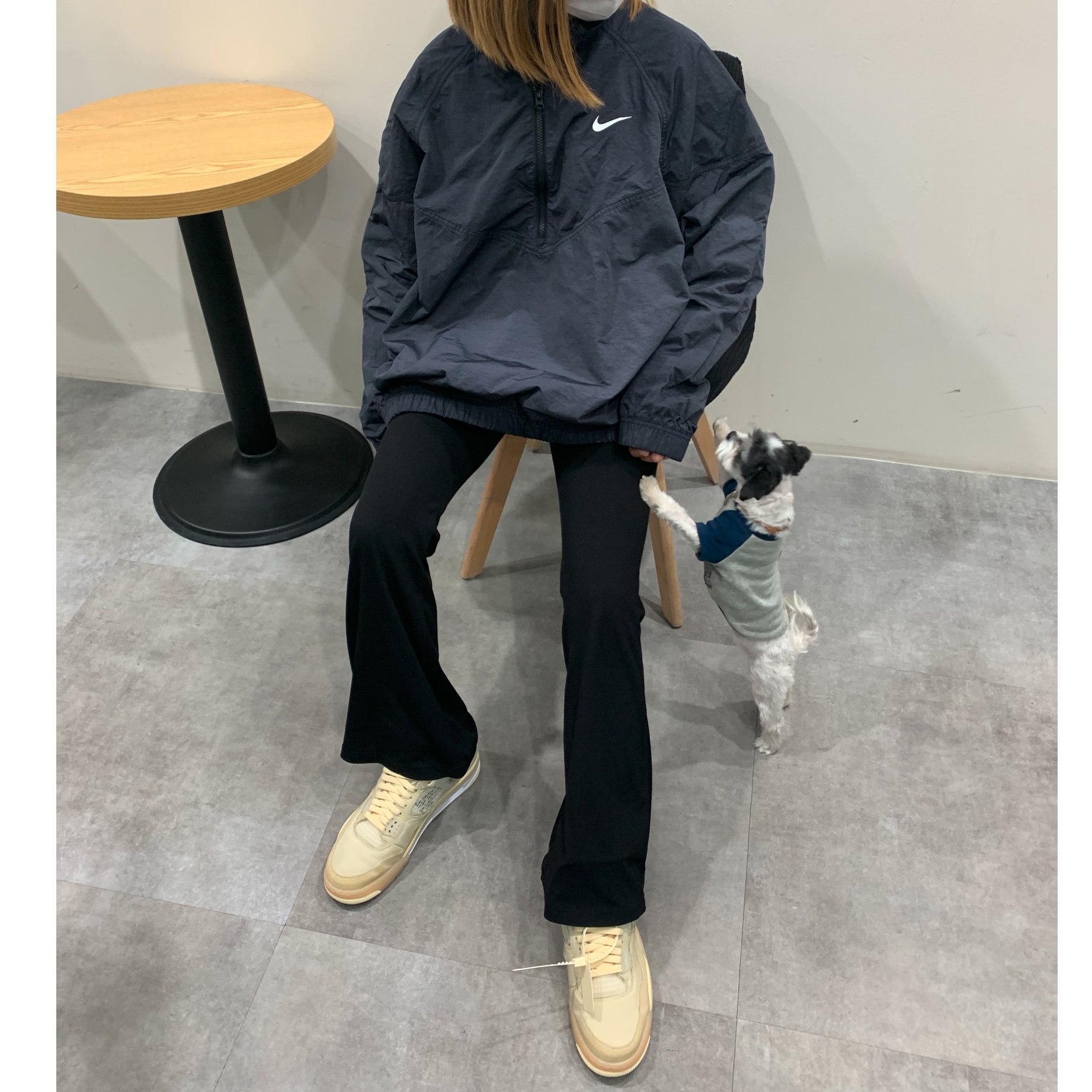Nike x Stussy Windrunner Jacket Off Noir, (W) Jordan 4 x Off-White Retro SP Sail 착용 스타일