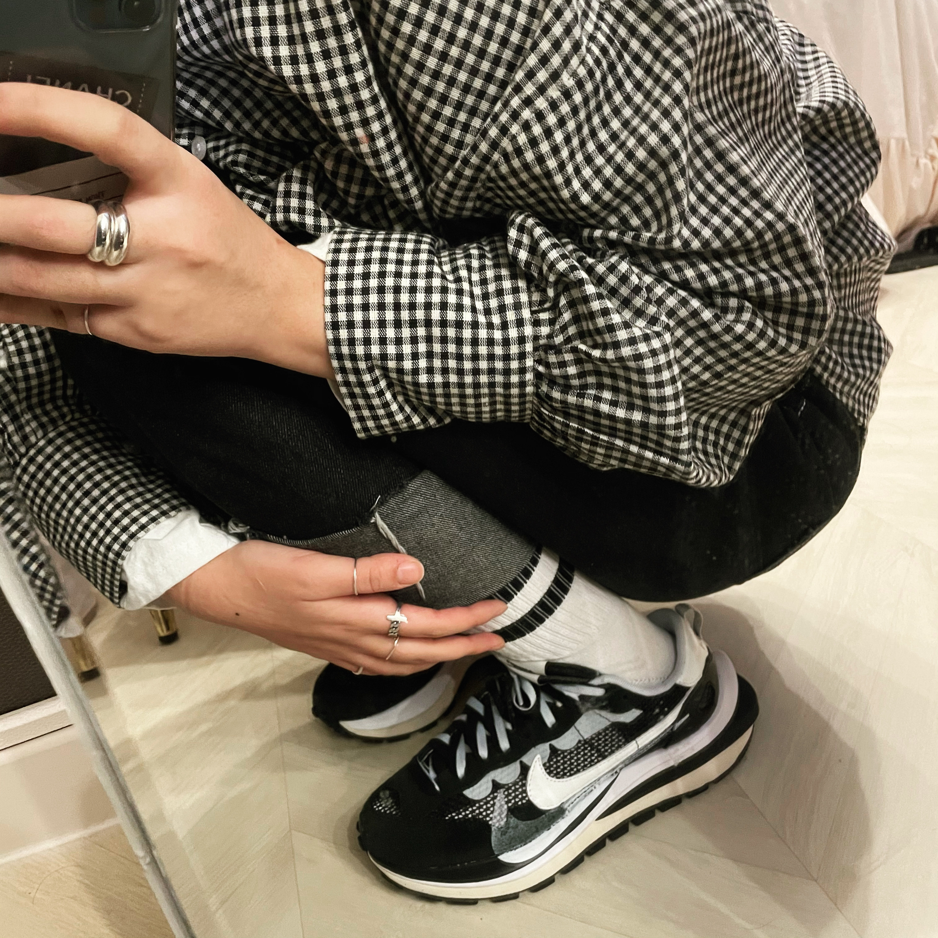 Nike x Sacai VaporWaffle Black White 착용 스타일