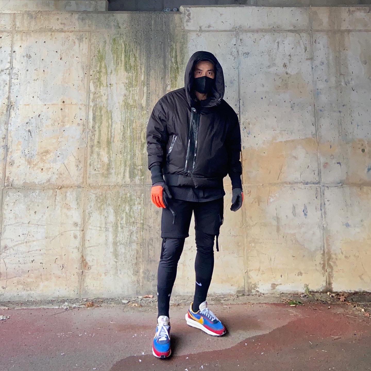 Nike x Sacai LDWaffle Blue Multi 착용 스타일 - 1