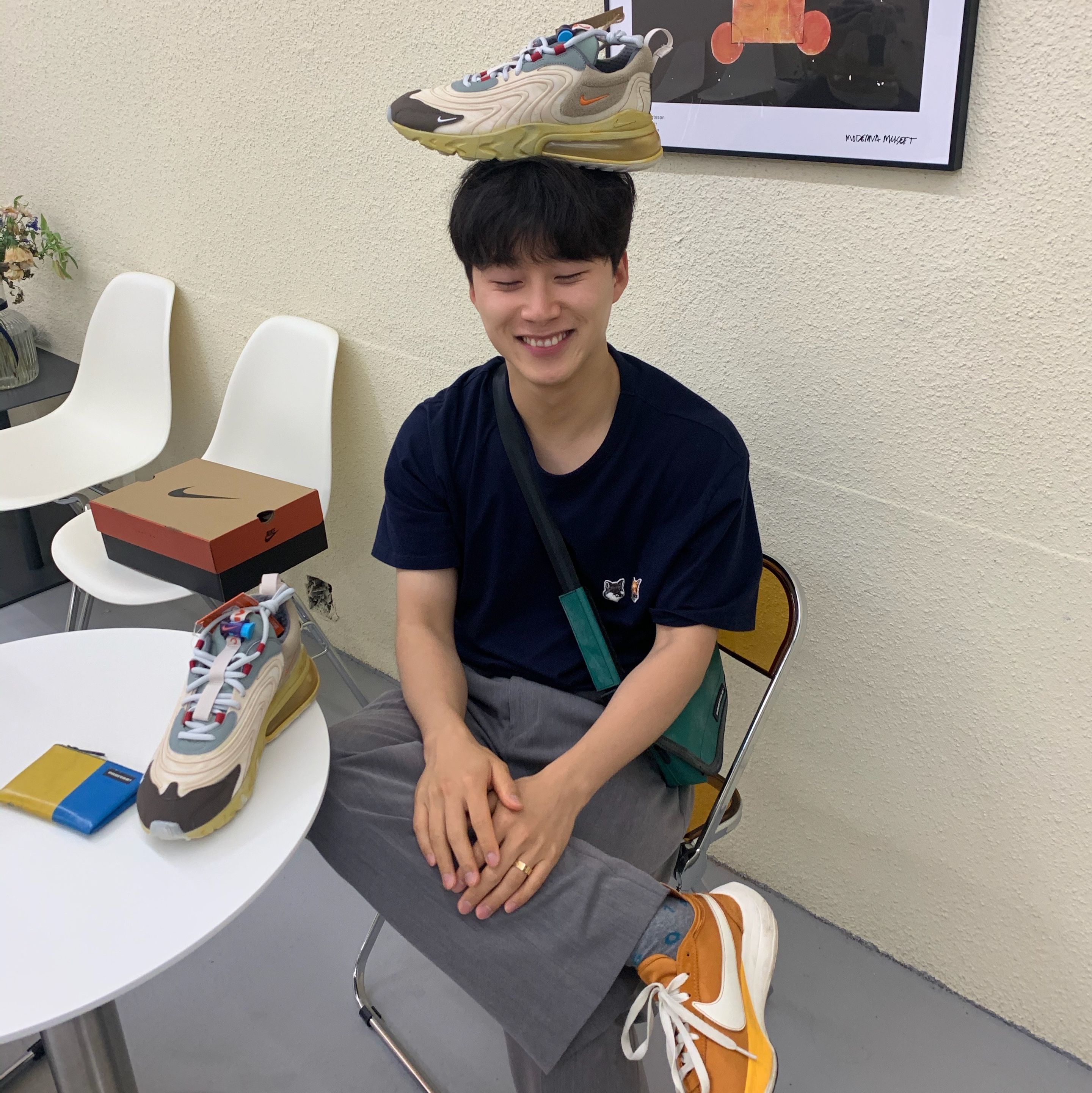 Nike x Travis Scott Air Max 270 React Cactus Trails, Nike Moon Racer Monarch 착용 스타일