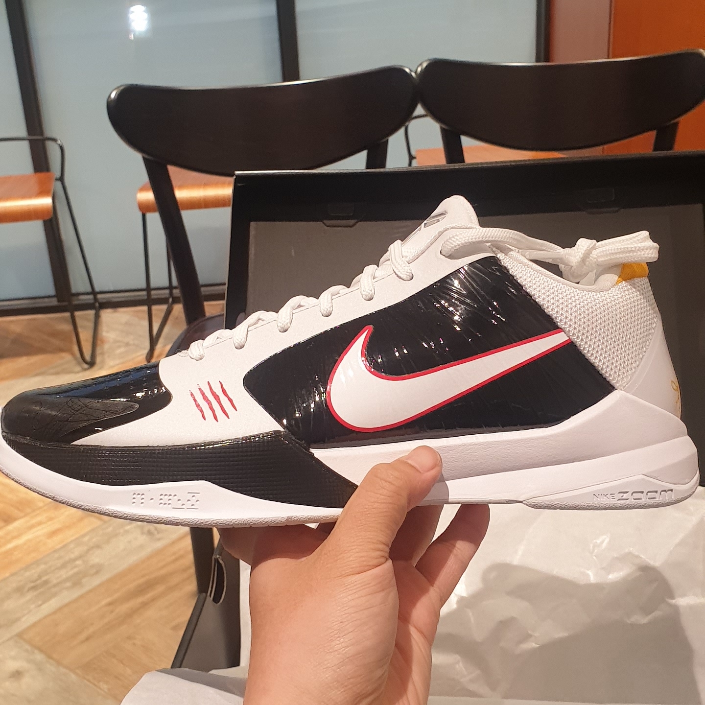 Nike Kobe 5 Protro Alternate Bruce Lee 착용 스타일