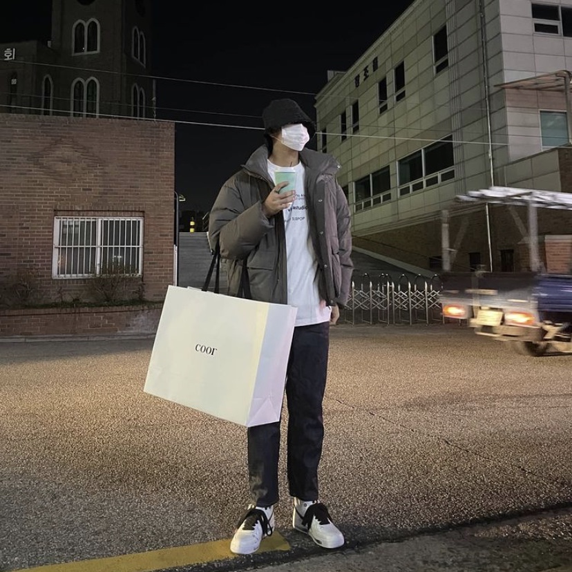 Nike x Peaceminusone Air Force 1 Low Para-Noise 2.0 착용 스타일