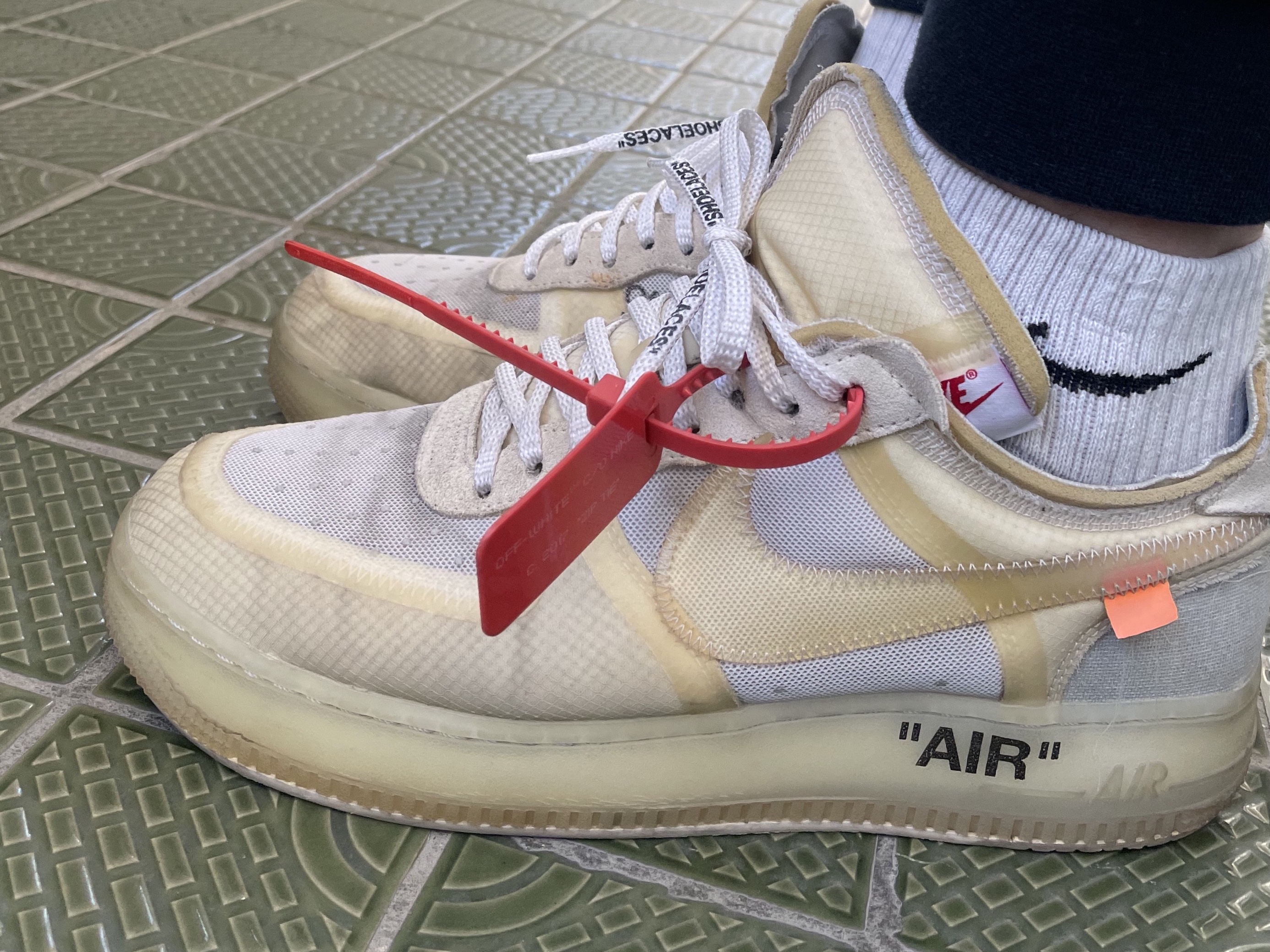 Nike x Off-White Air Force 1 Low The Ten 착용 스타일 - 1