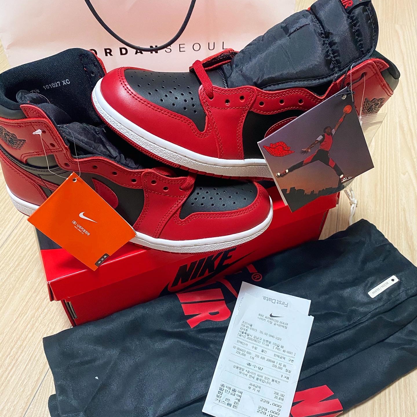 Jordan 1 High 85 Varsity Red 착용 스타일 - 1