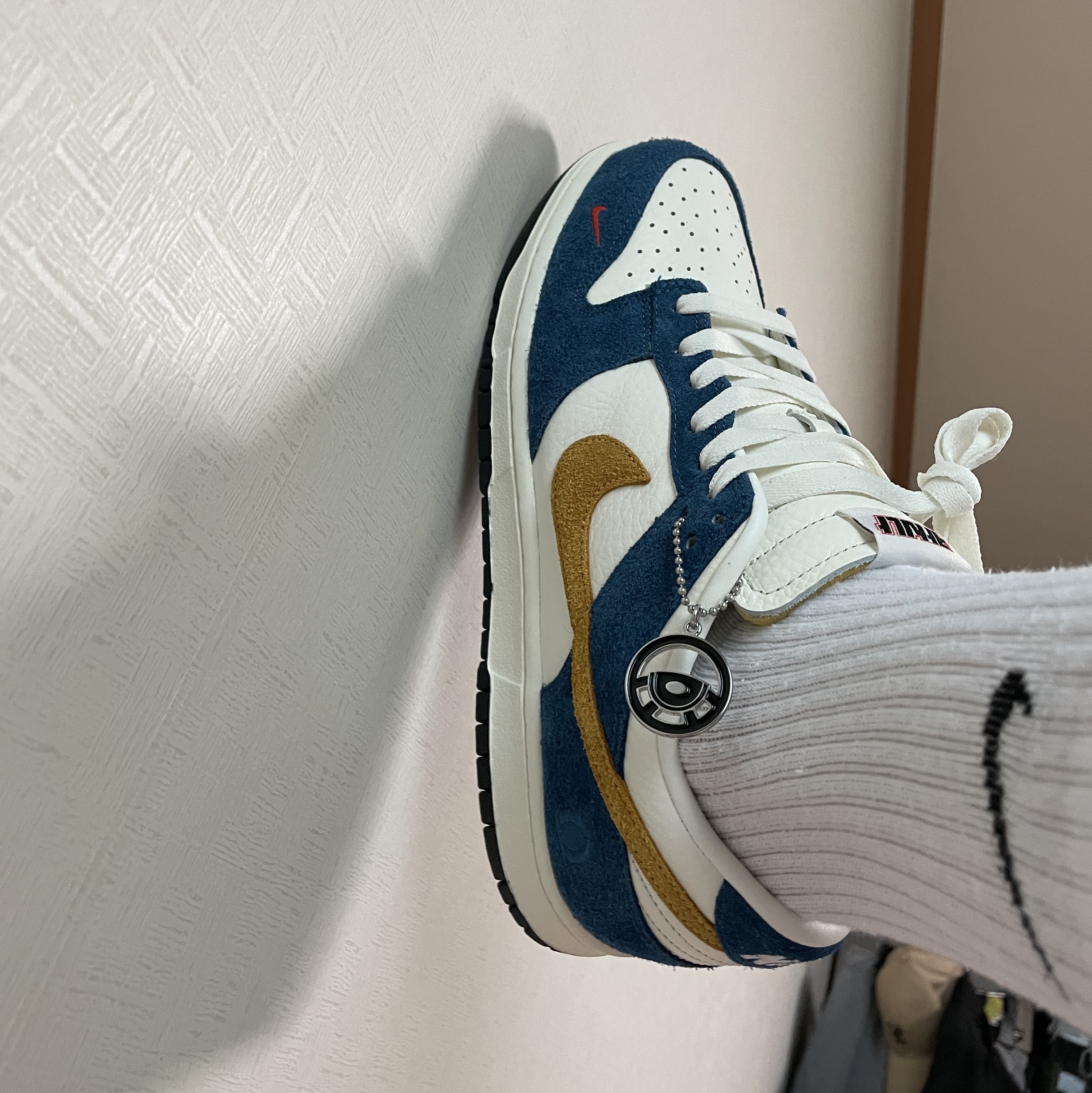 Nike x Kasina Dunk Low 80's Bus 착용 스타일 - 3