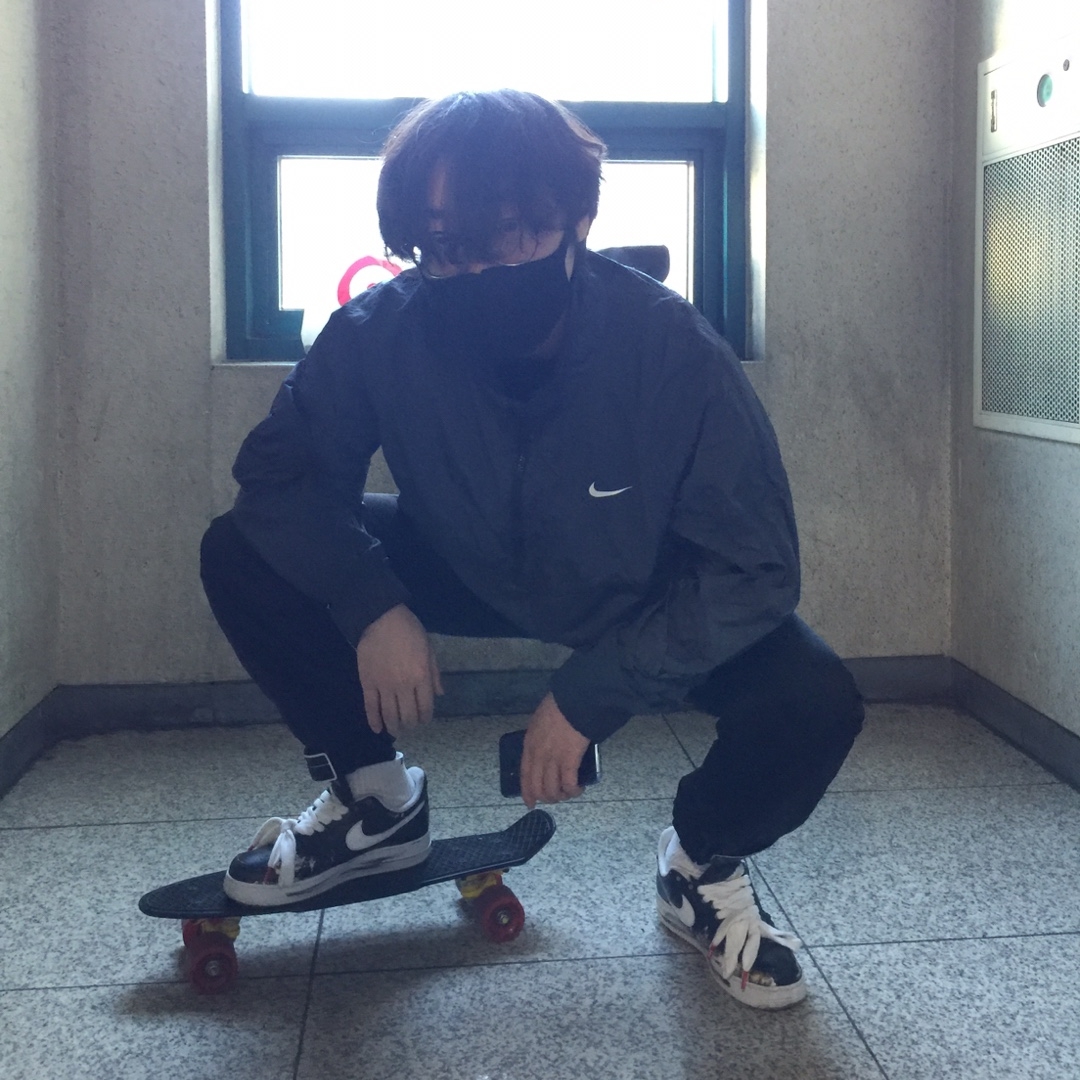 Nike x Peaceminusone Air Force 1 Low Para-Noise, Nike x Stussy Windrunner Jacket Off Noir 착용 스타일
