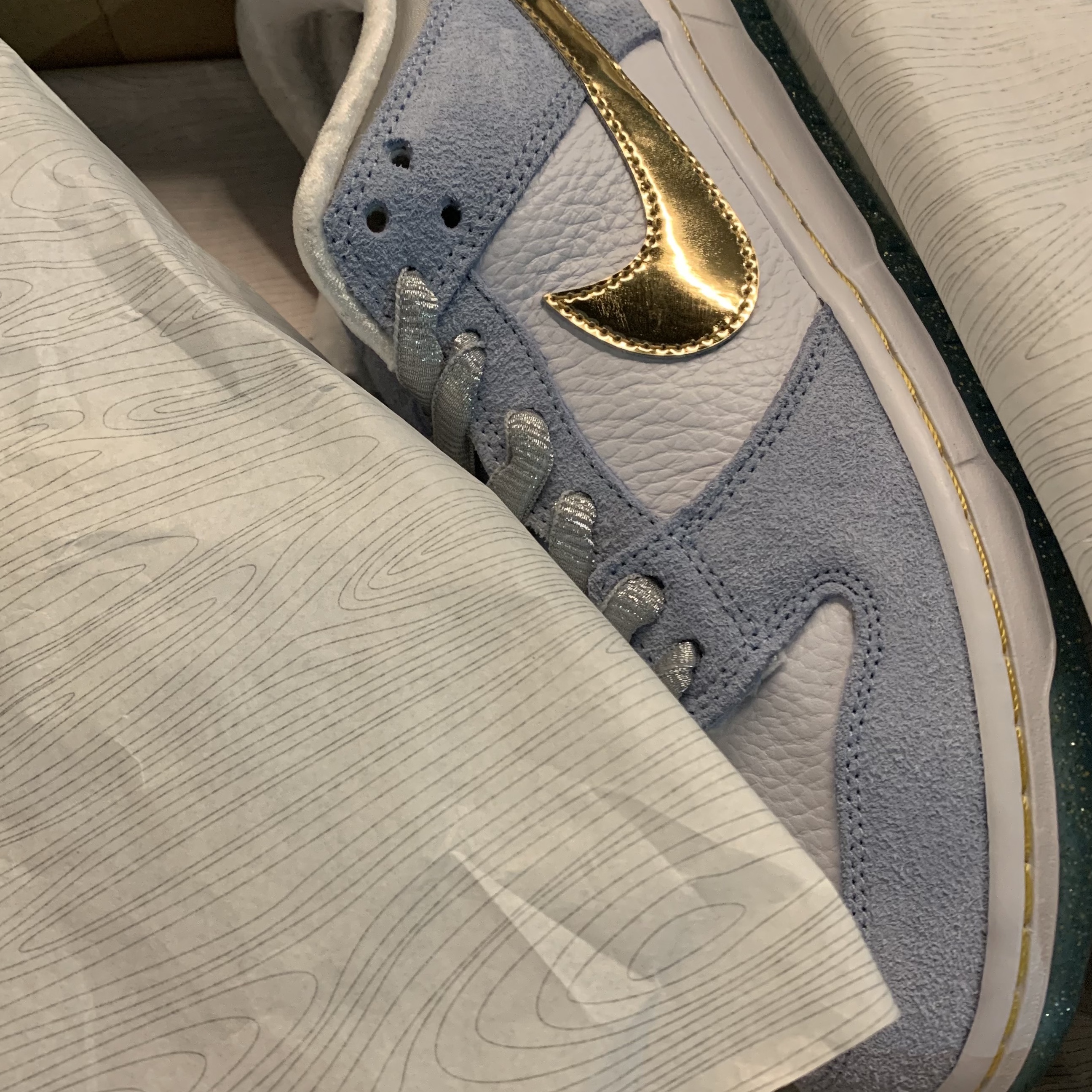 Nike x Sean Cliver SB Dunk Low Holiday Special 착용 스타일